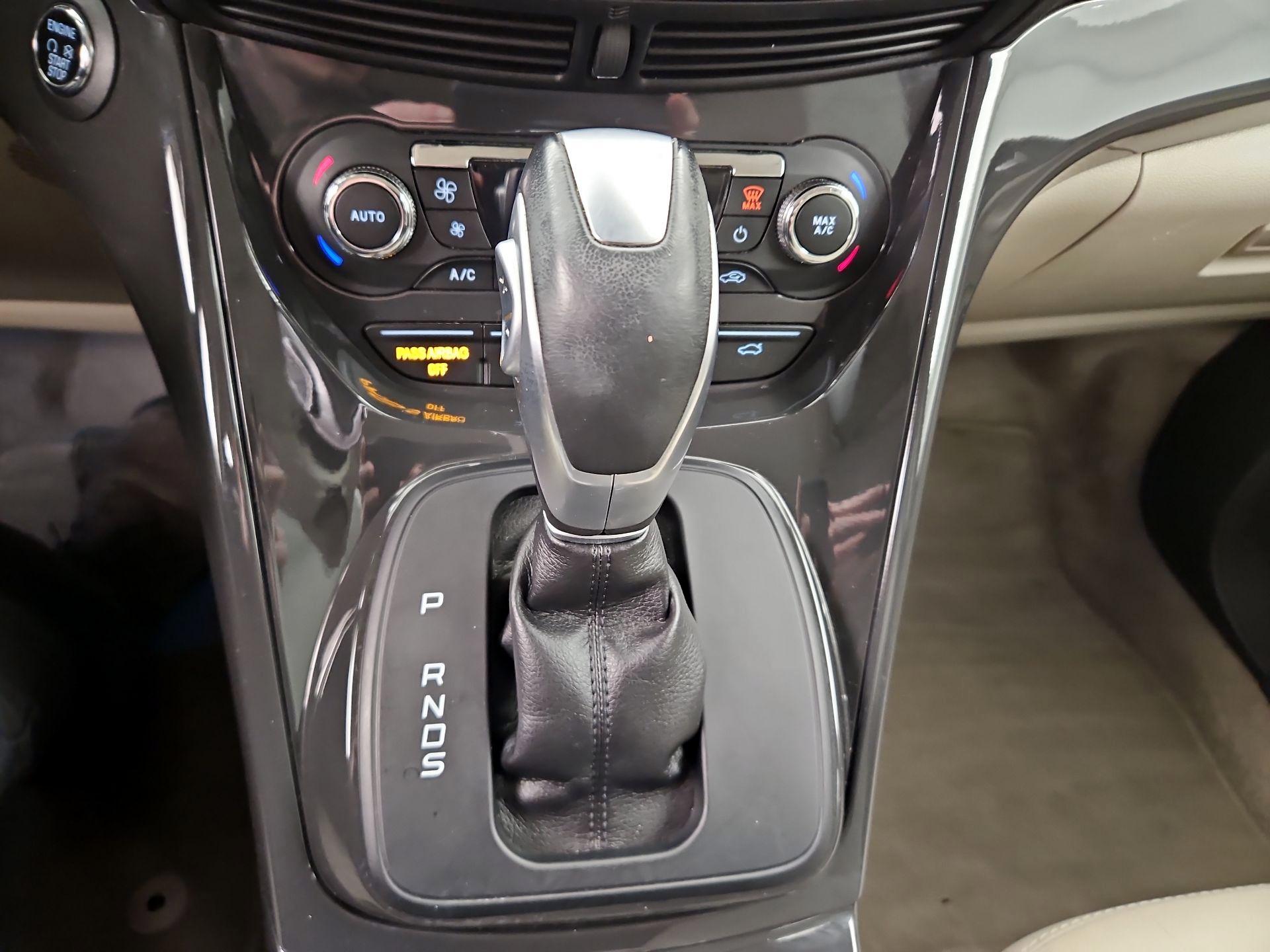 Thumbnail: 2015 Ford Escape - 17