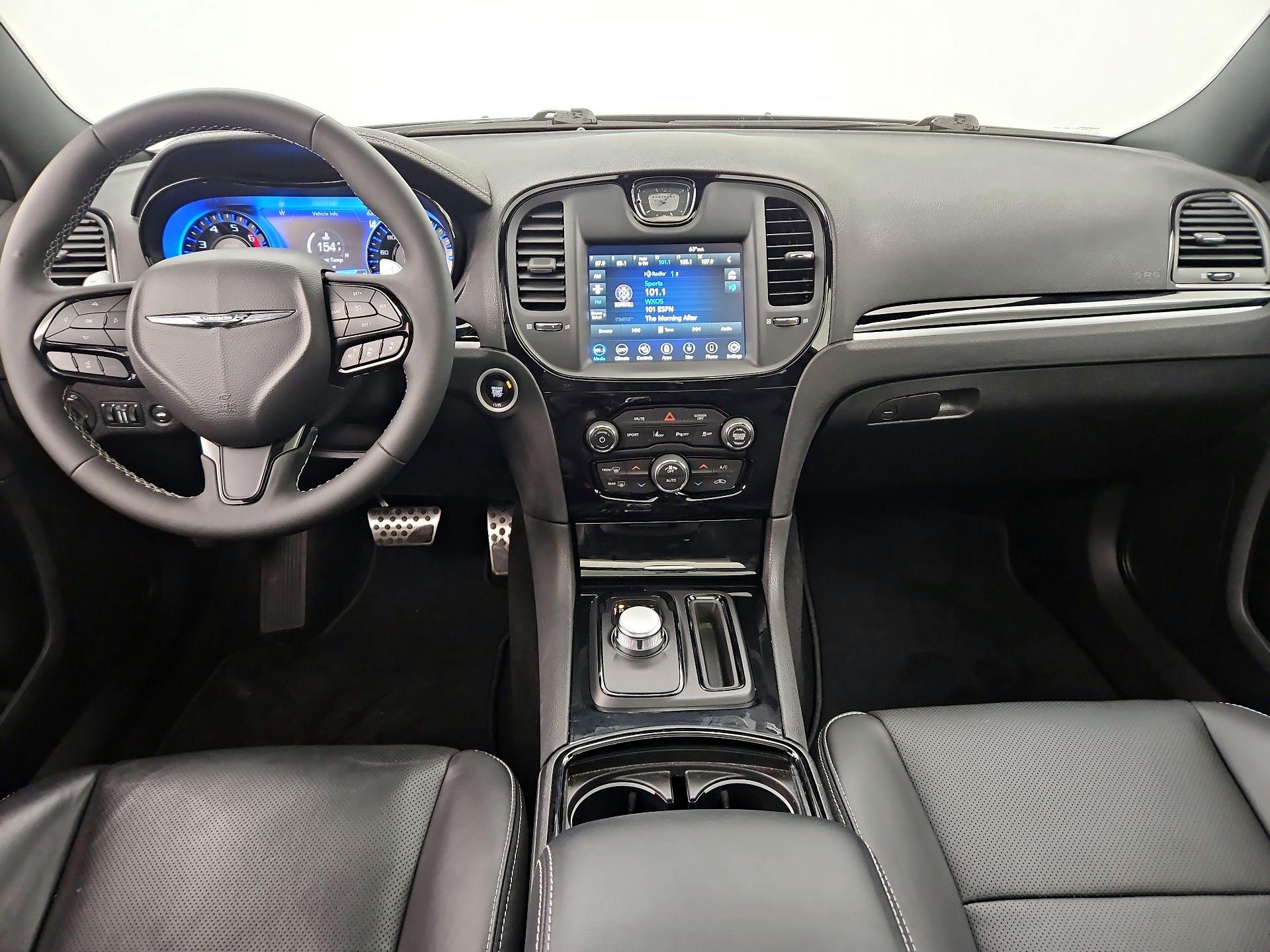 Thumbnail: 2023 Chrysler 300 - 9