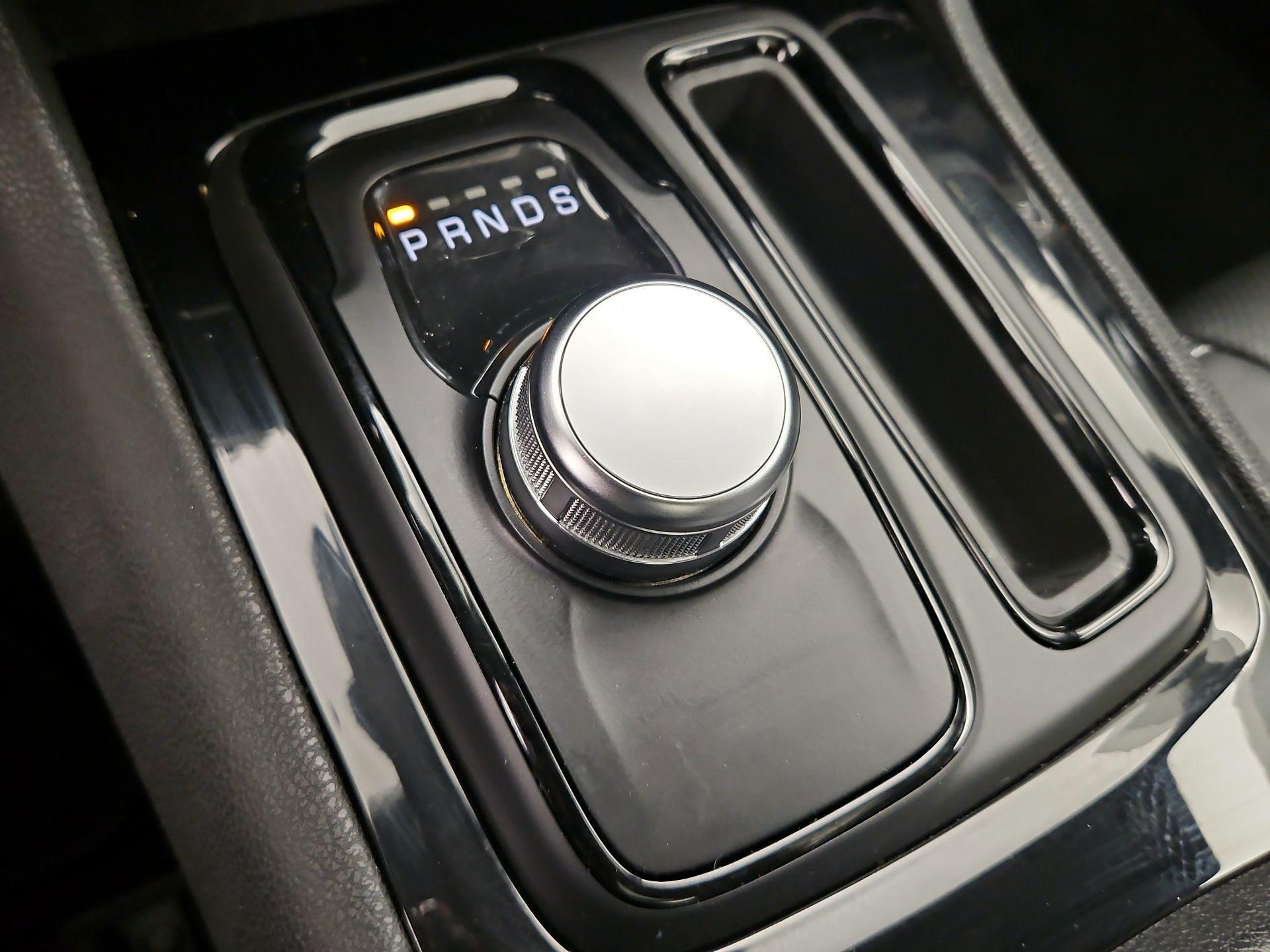 Thumbnail: 2023 Chrysler 300 - 18