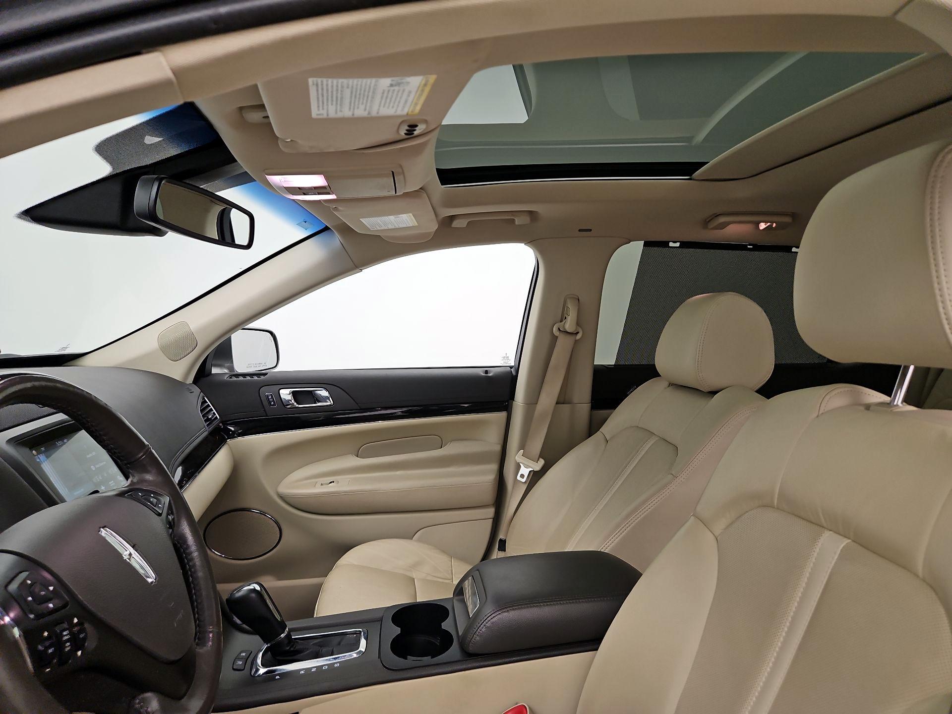 Thumbnail: 2016 Lincoln MKT - 18