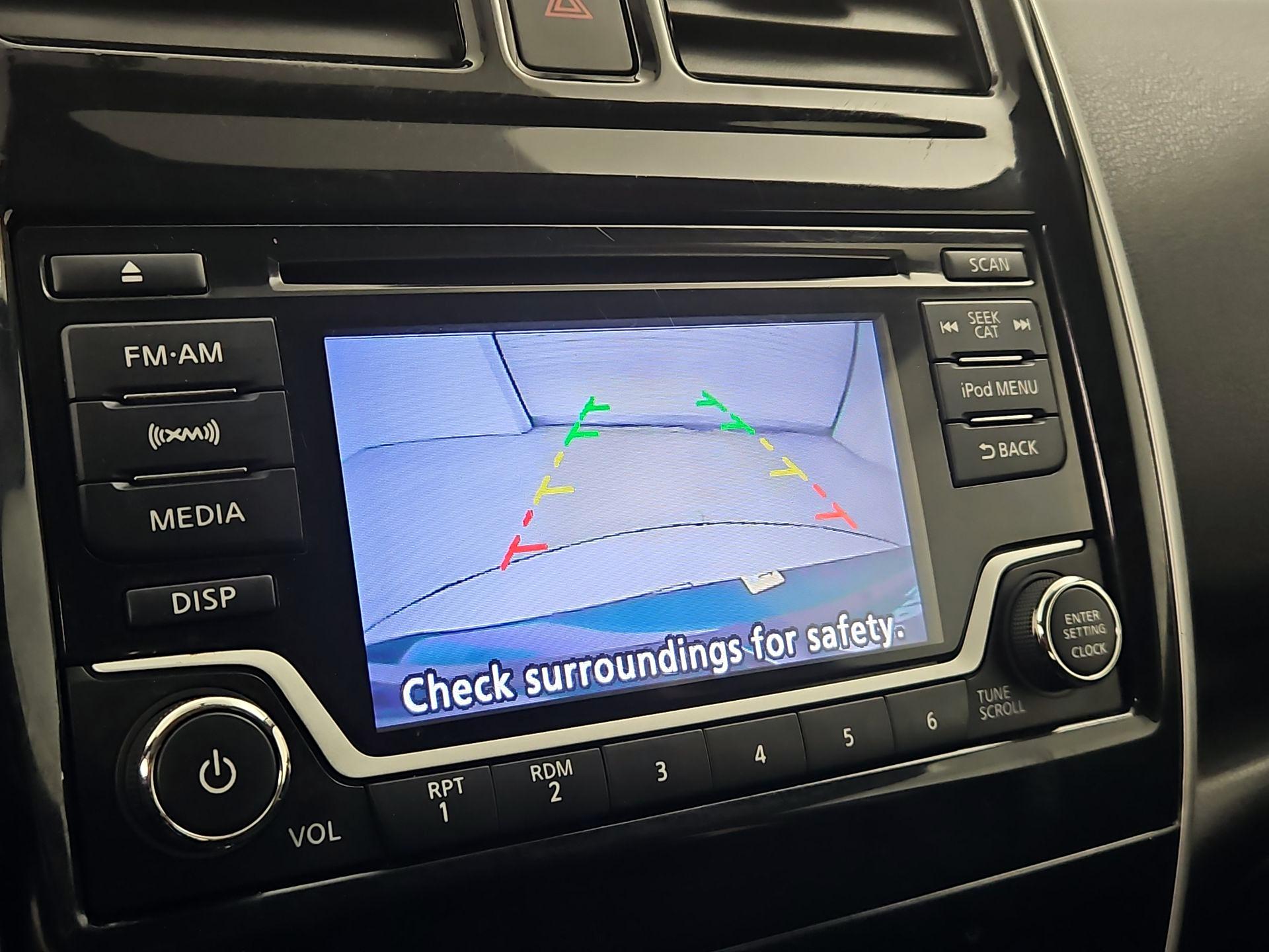 Thumbnail: 2017 Nissan Versa Note - 14