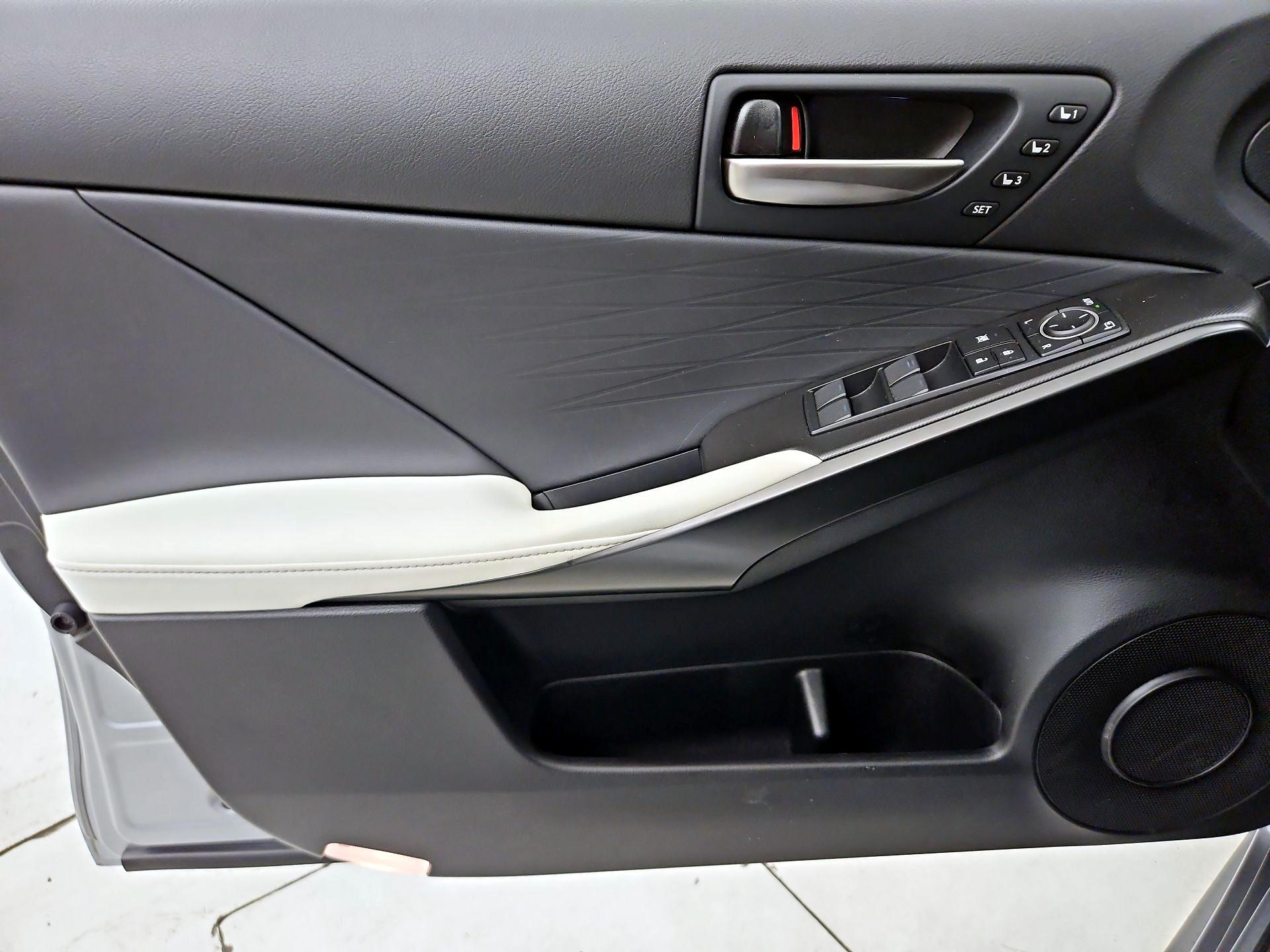 Thumbnail: 2025 Lexus IS - 12