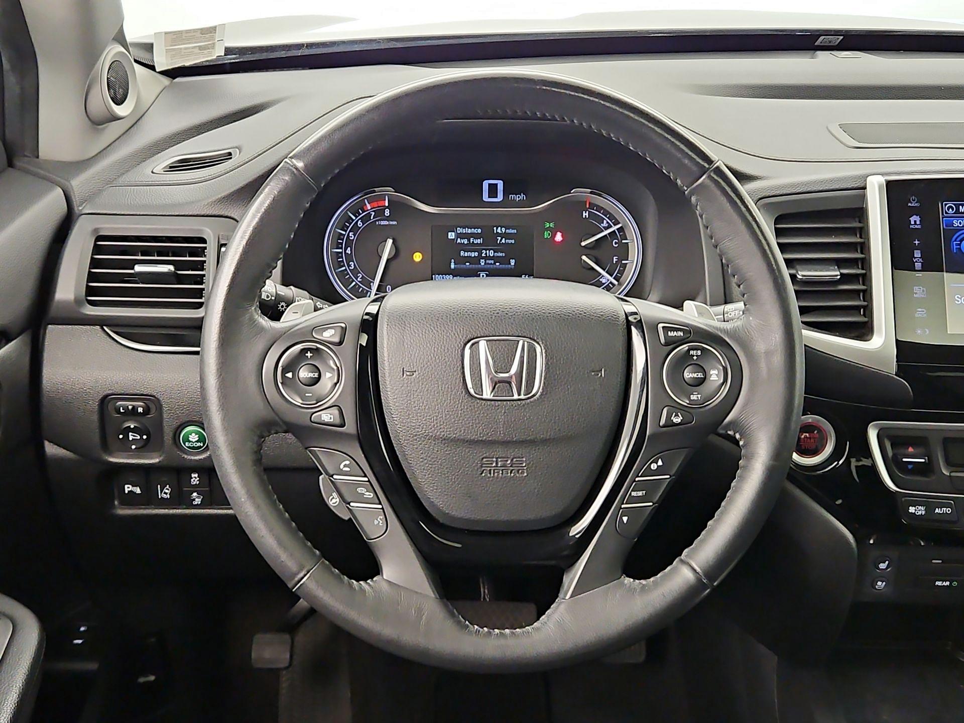 Thumbnail: 2017 Honda Pilot - 10