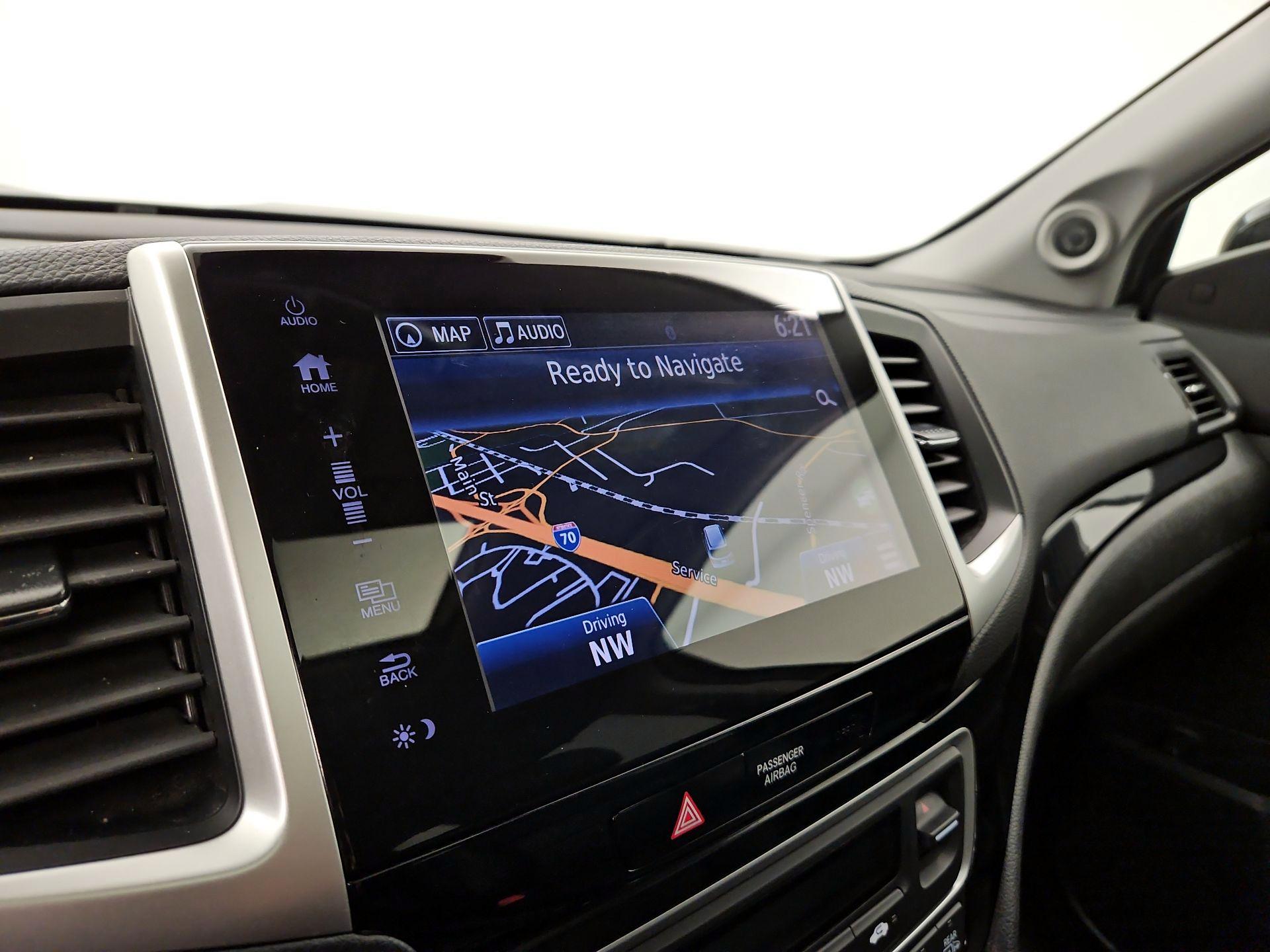 Thumbnail: 2017 Honda Pilot - 14