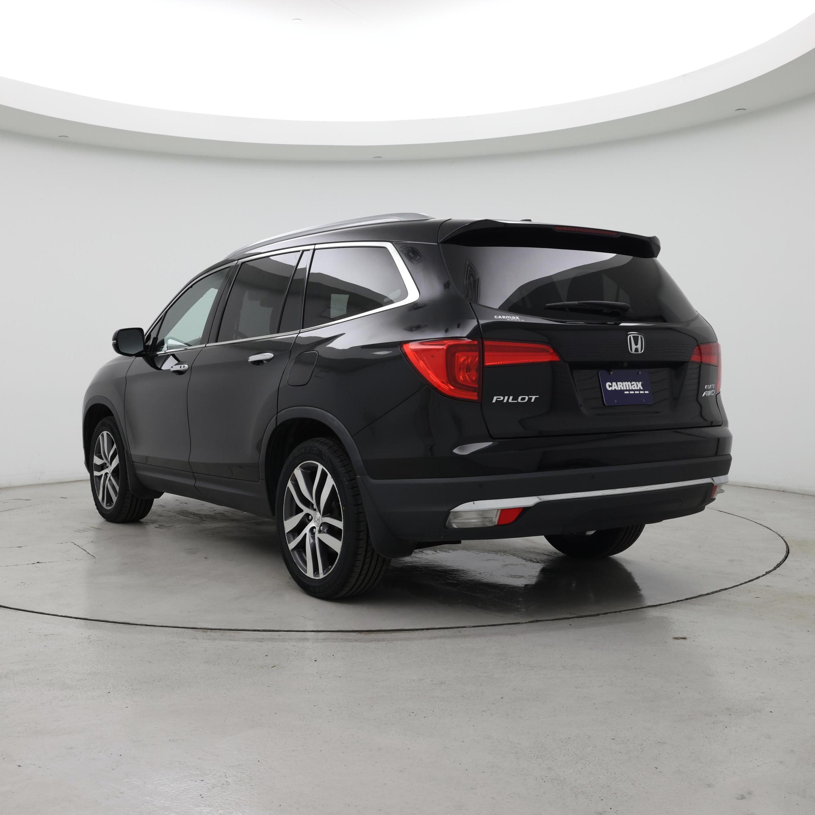 Thumbnail: 2017 Honda Pilot - 2