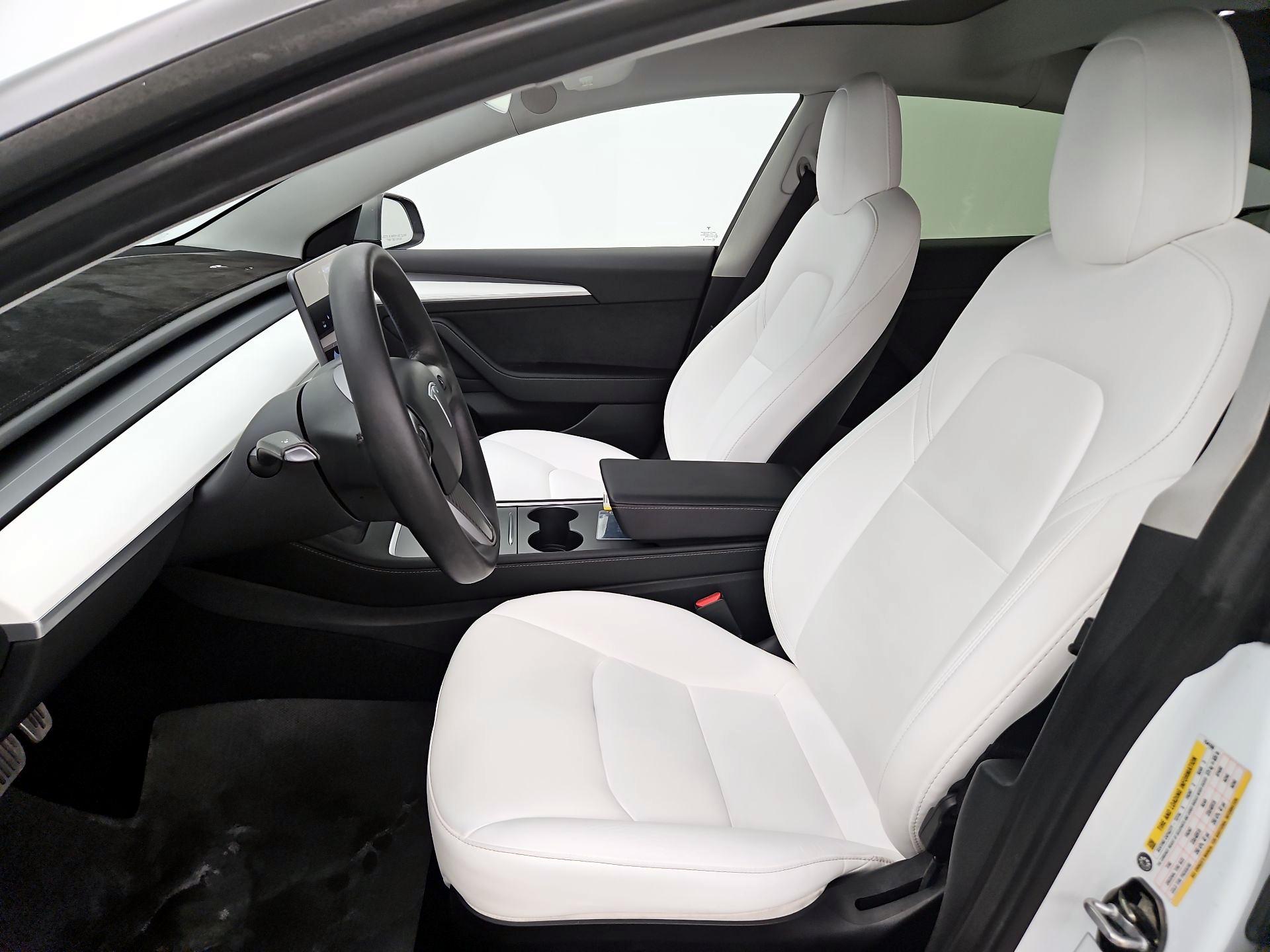 Thumbnail: 2022 Tesla Model 3 - 11