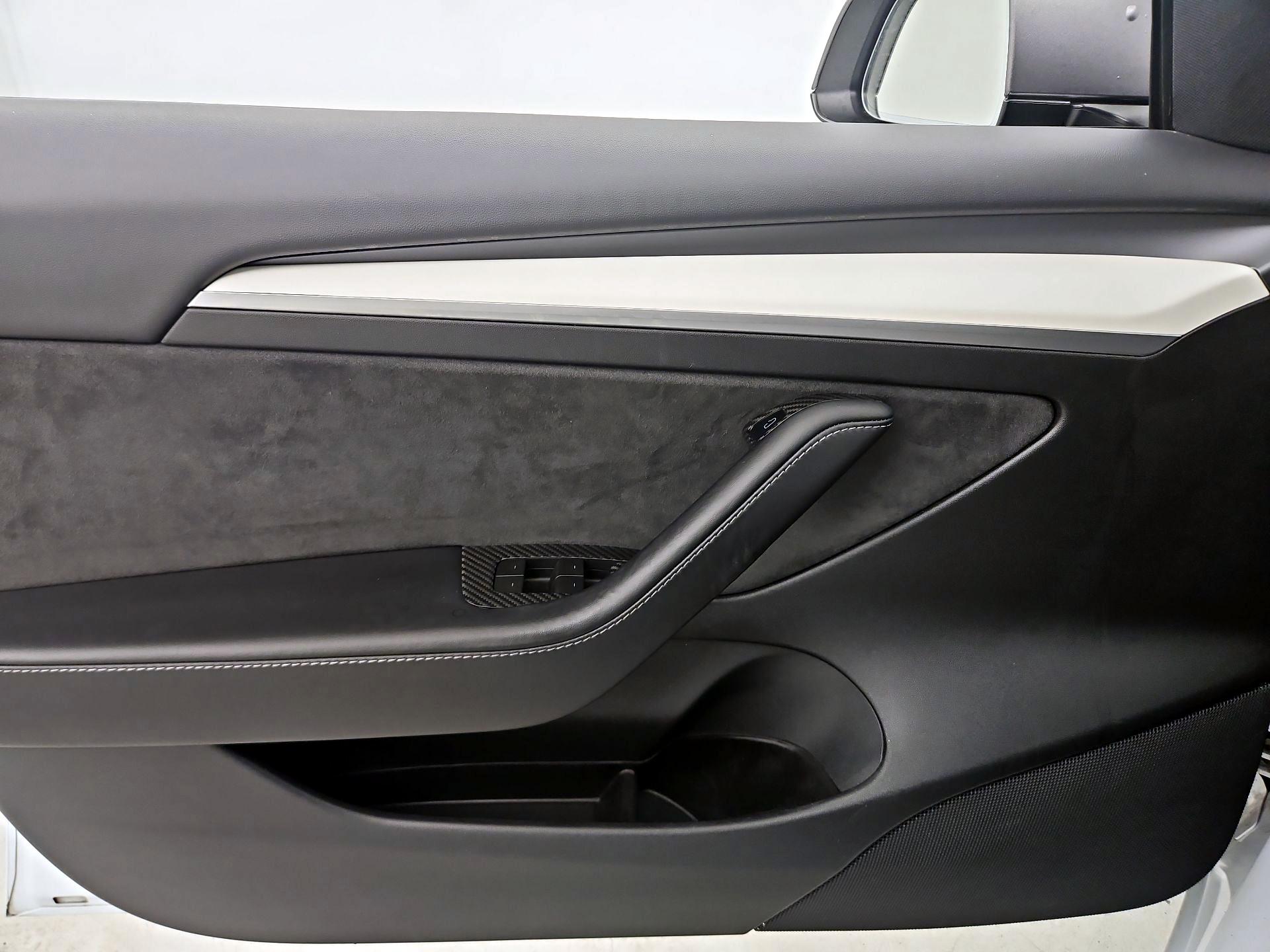 Thumbnail: 2022 Tesla Model 3 - 12