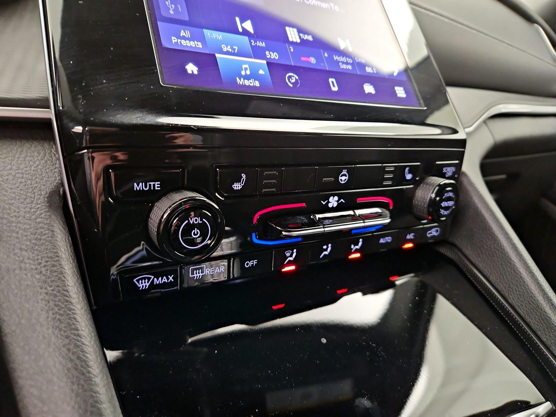 Thumbnail: 2025 Jeep Grand Cherokee - 16