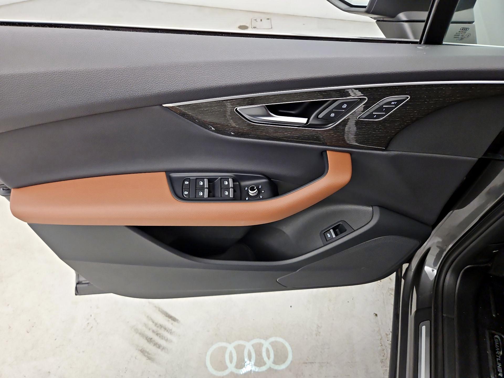 Thumbnail: 2021 Audi Q7 - 12