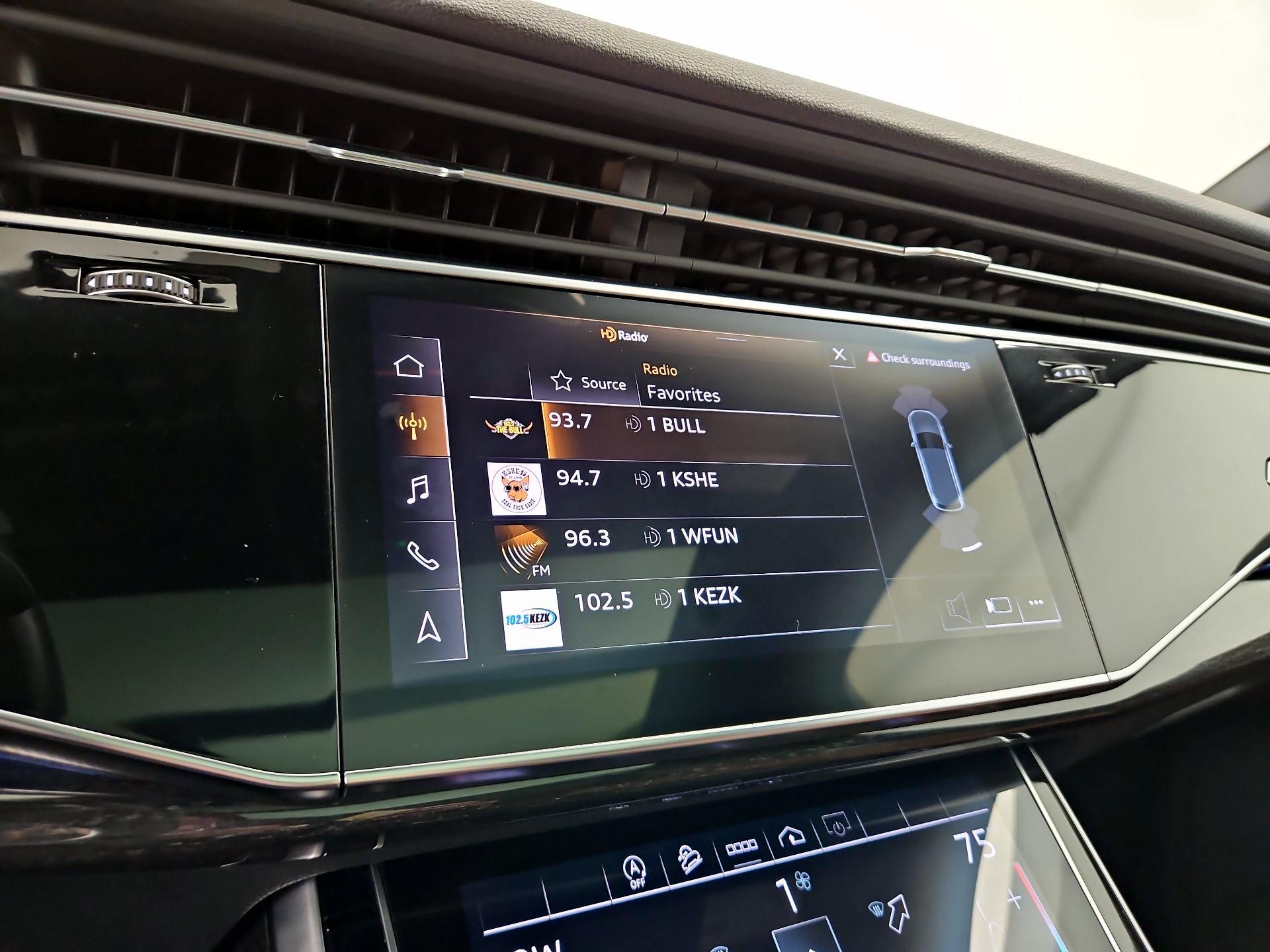 Thumbnail: 2021 Audi Q7 - 16