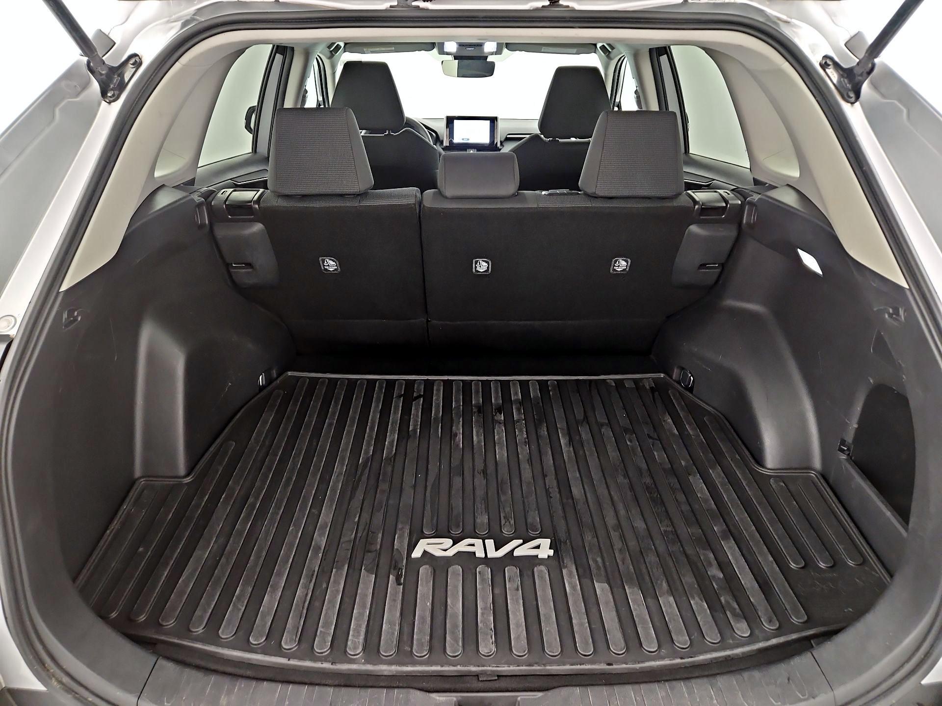 Thumbnail: 2024 Toyota RAV4 - 20