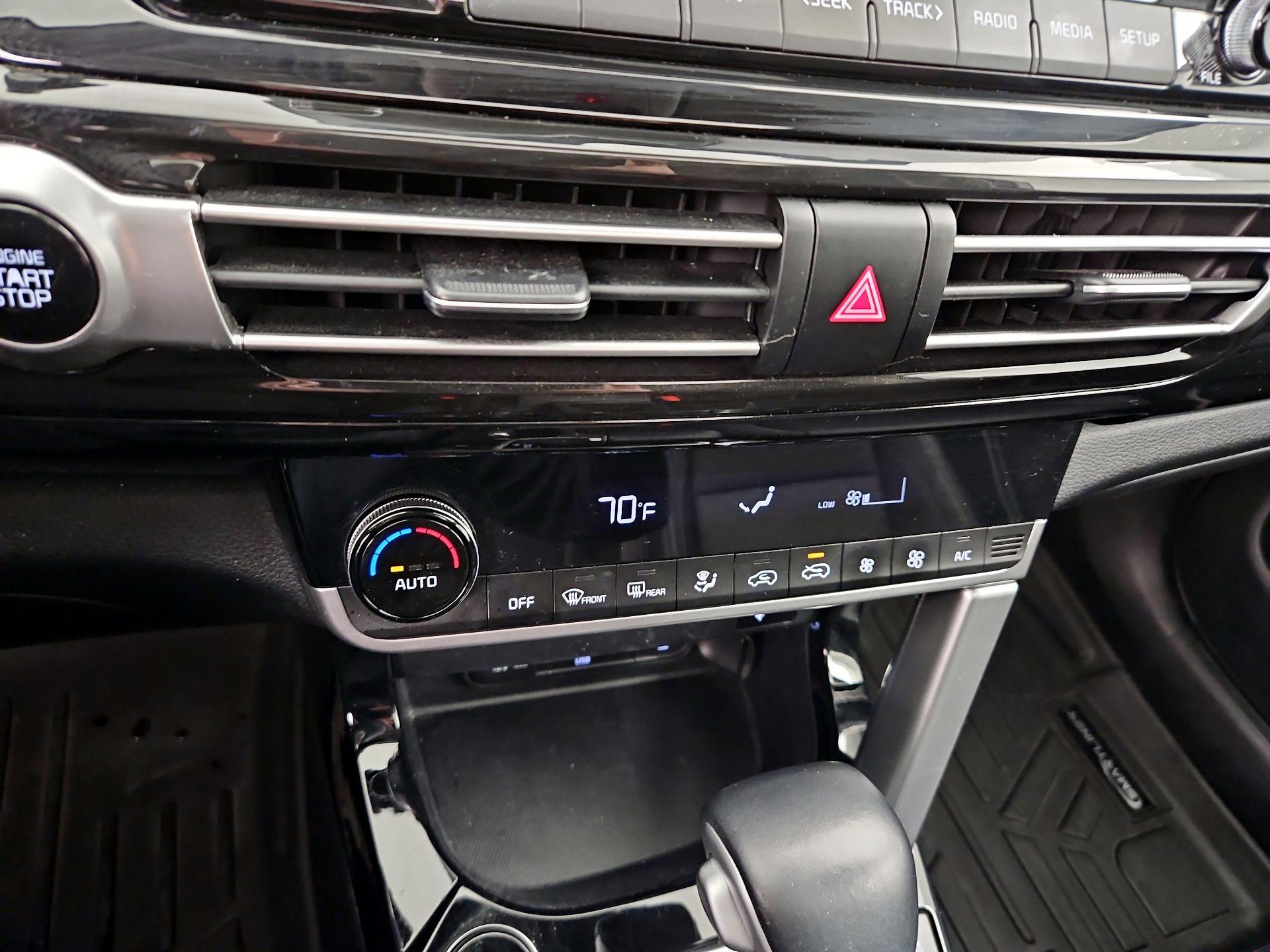 Thumbnail: 2022 Kia Seltos - 17