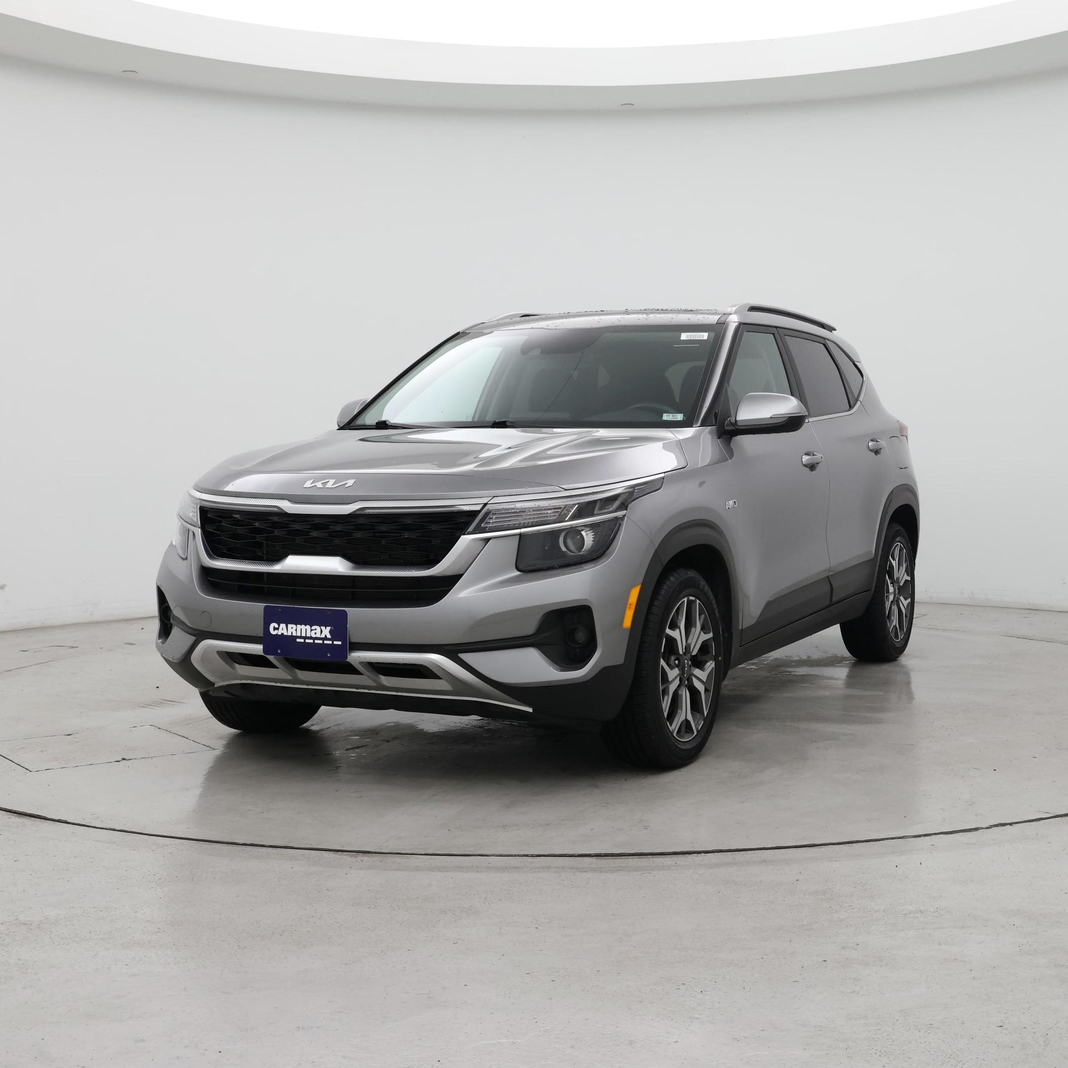 Thumbnail: 2022 Kia Seltos - 4