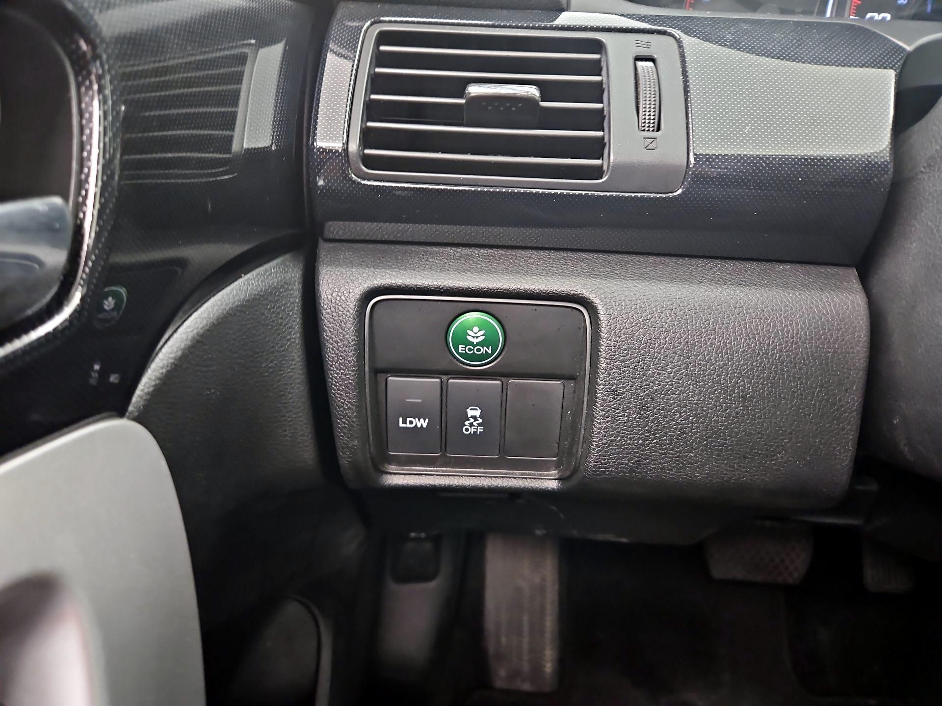 Thumbnail: 2015 Honda Accord - 13