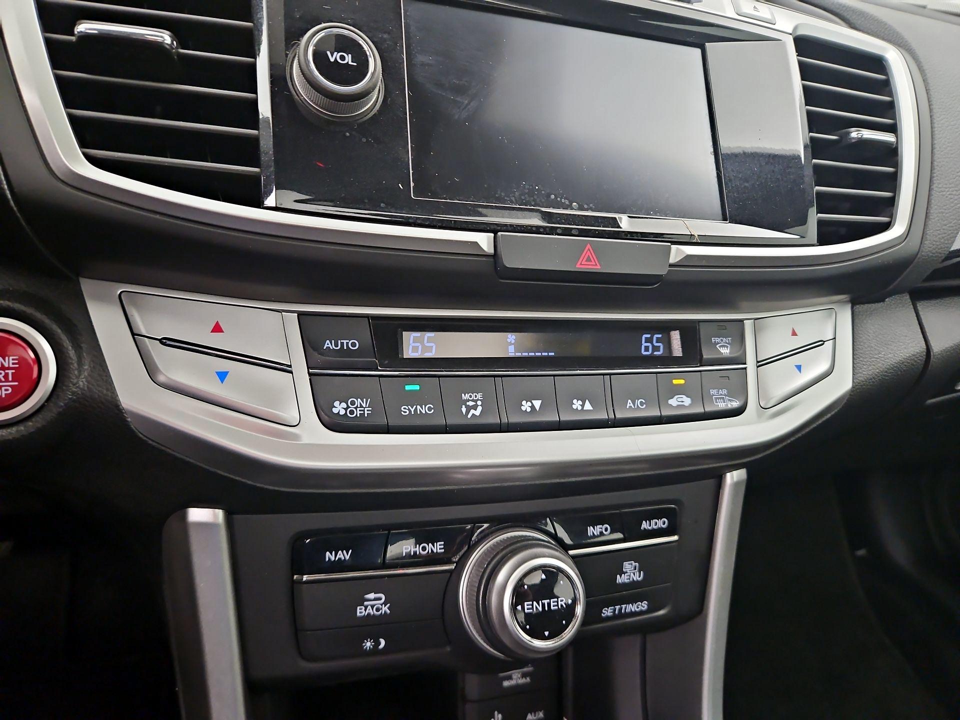 Thumbnail: 2015 Honda Accord - 17