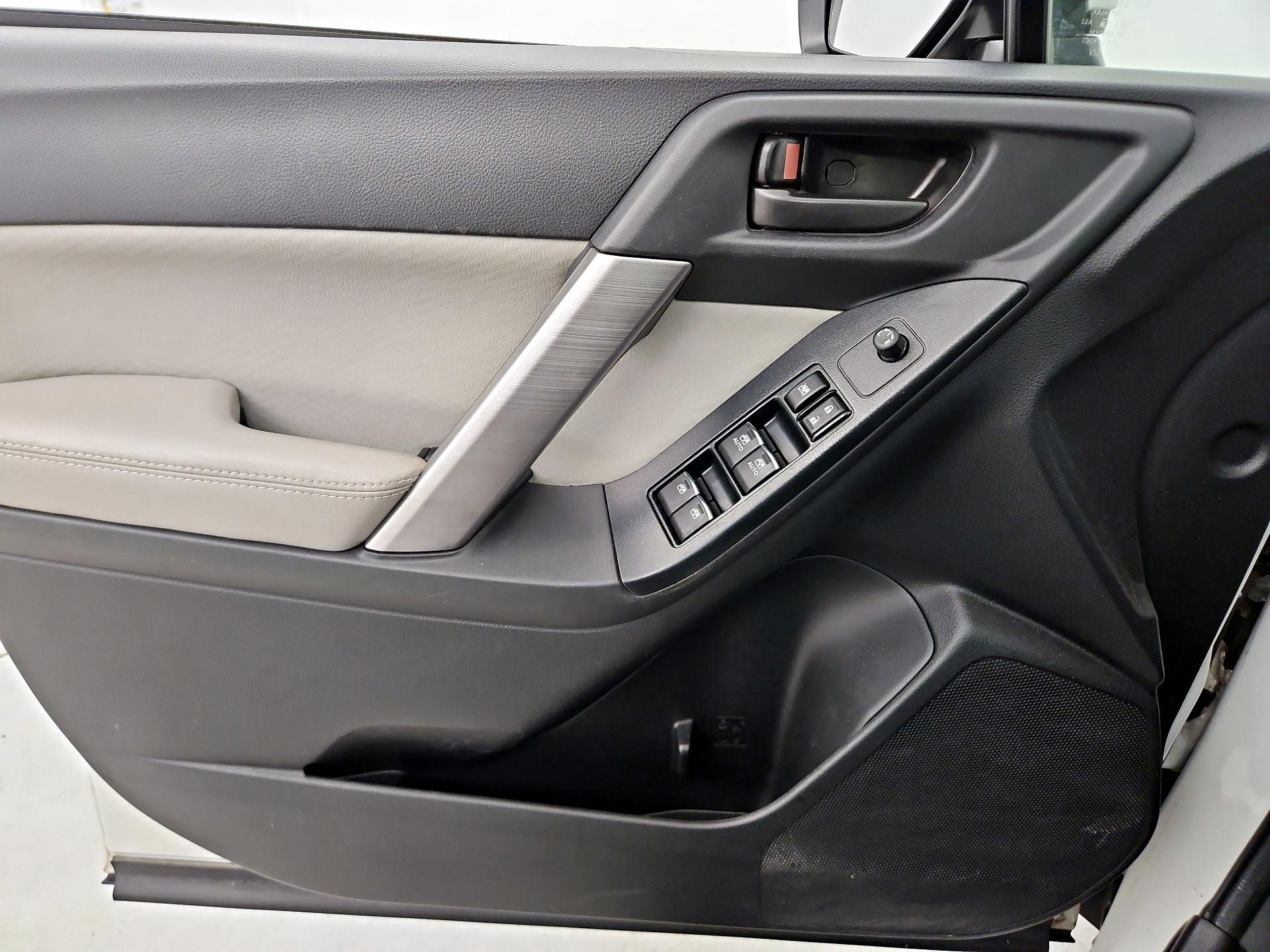 Thumbnail: 2018 Subaru Forester - 12