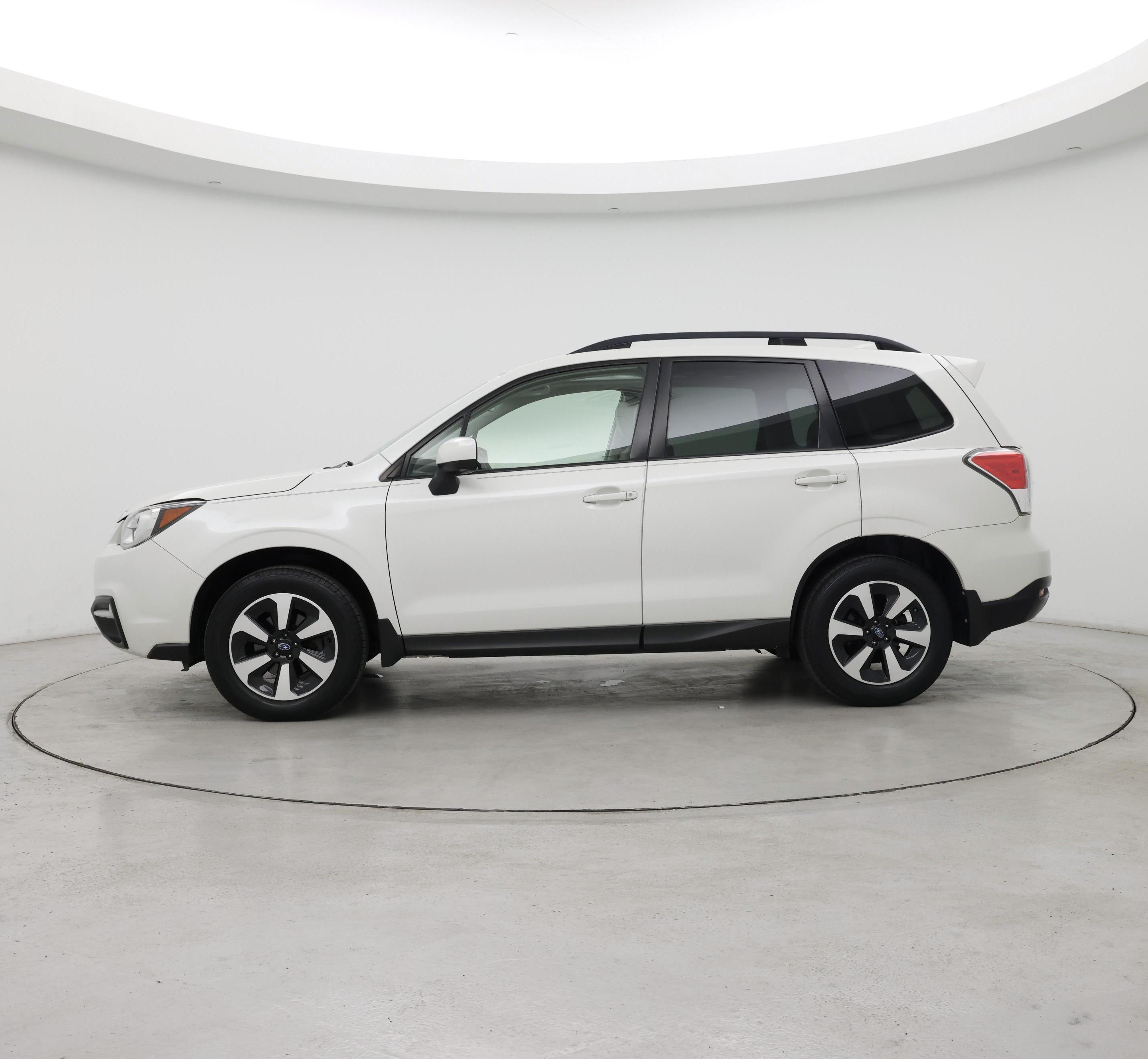 Thumbnail: 2018 Subaru Forester - 3