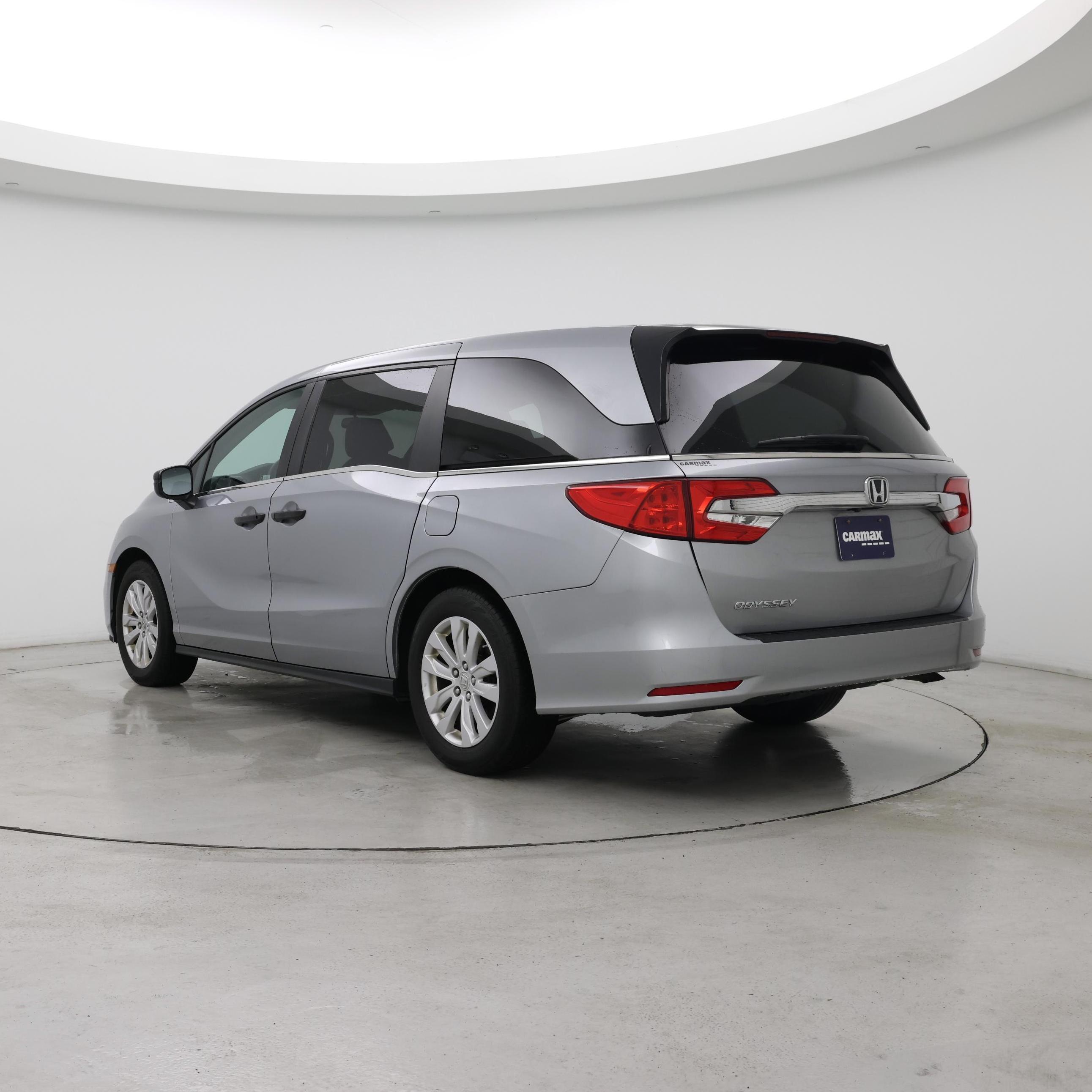 Thumbnail: 2019 Honda Odyssey - 2