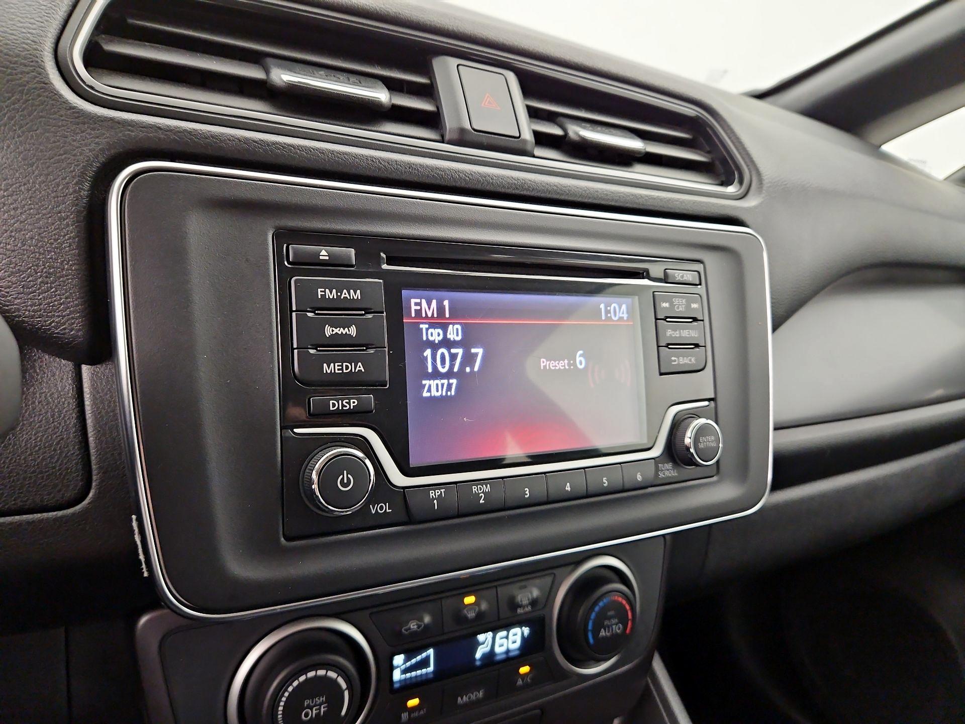 Thumbnail: 2019 Nissan Leaf - 15