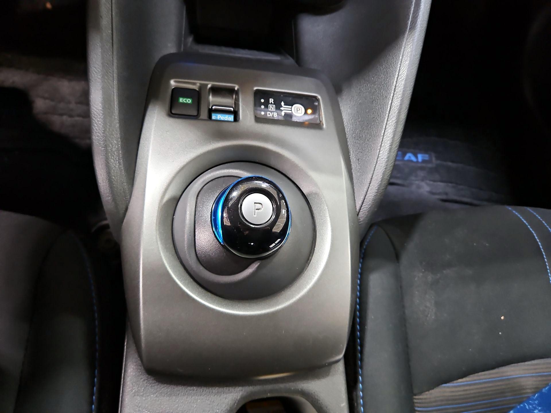 Thumbnail: 2019 Nissan Leaf - 17