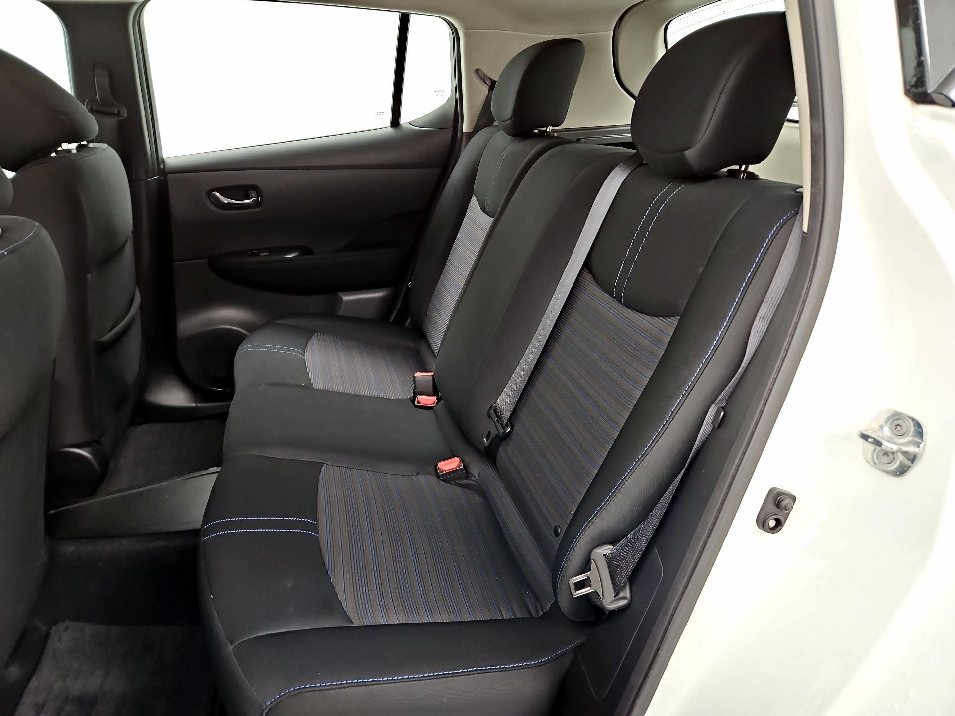 Thumbnail: 2019 Nissan Leaf - 19