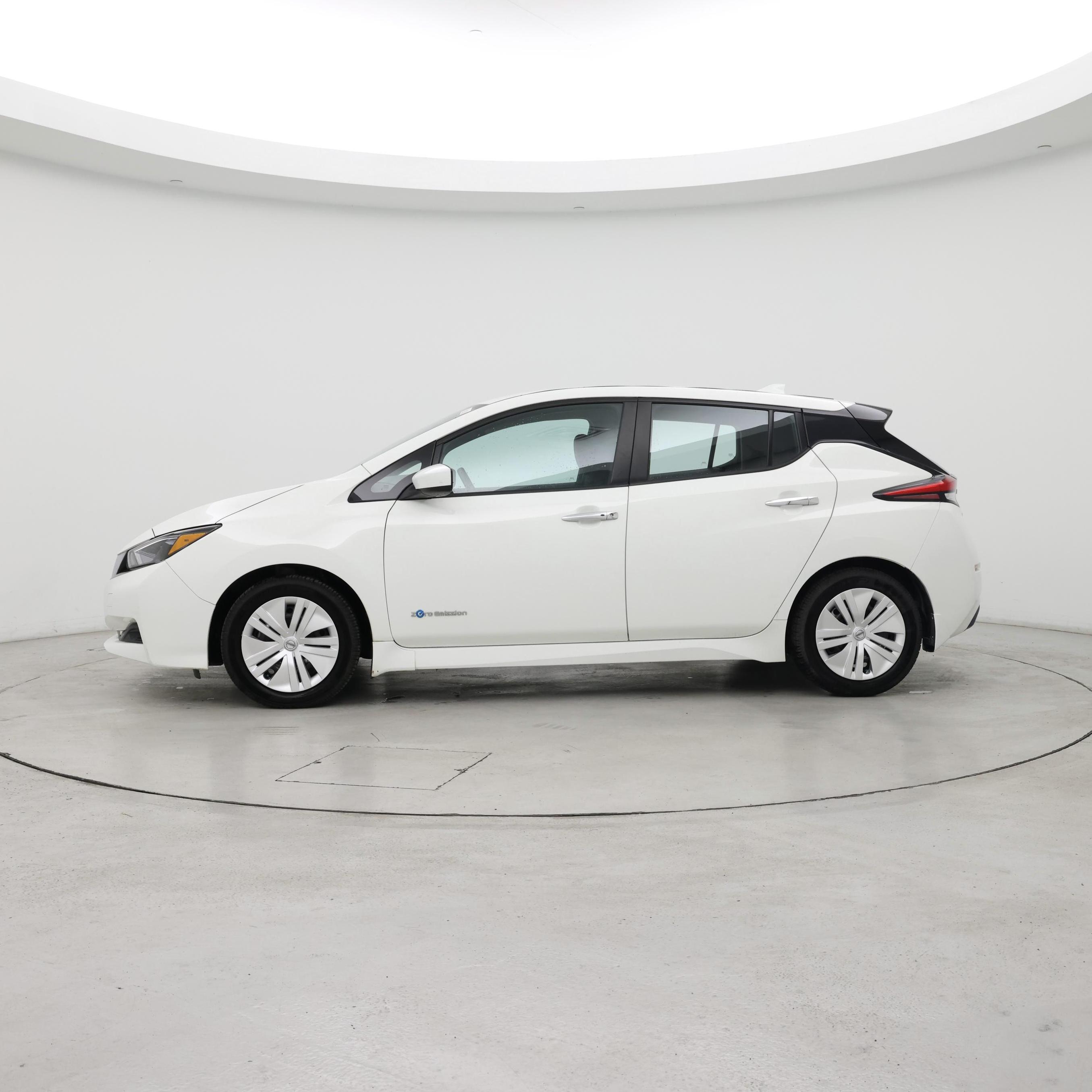 Thumbnail: 2019 Nissan Leaf - 3