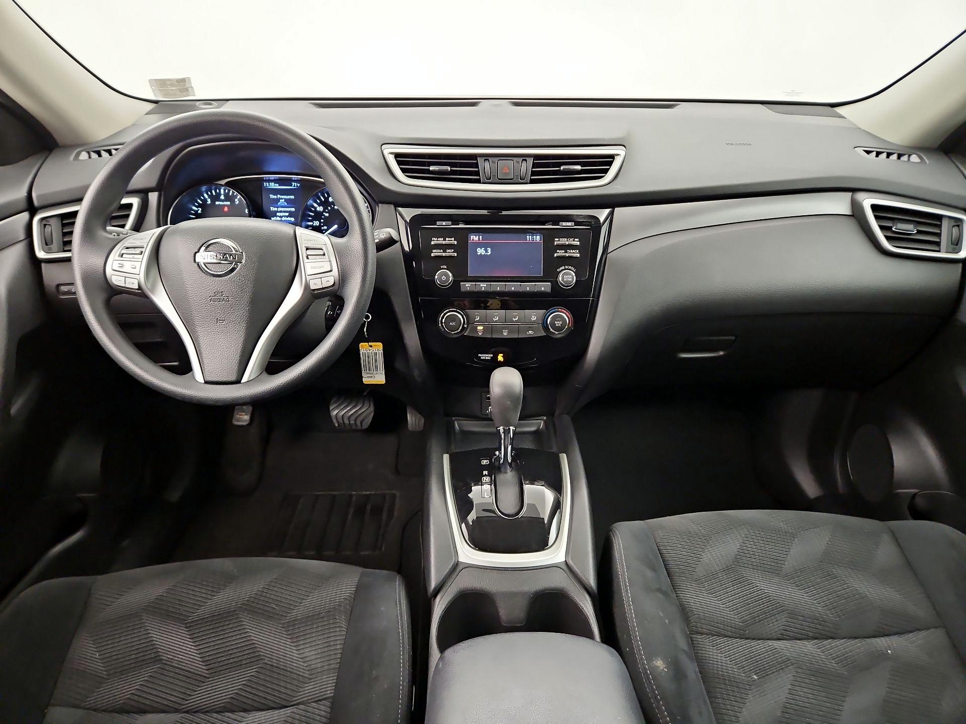 Thumbnail: 2016 Nissan Rogue - 9