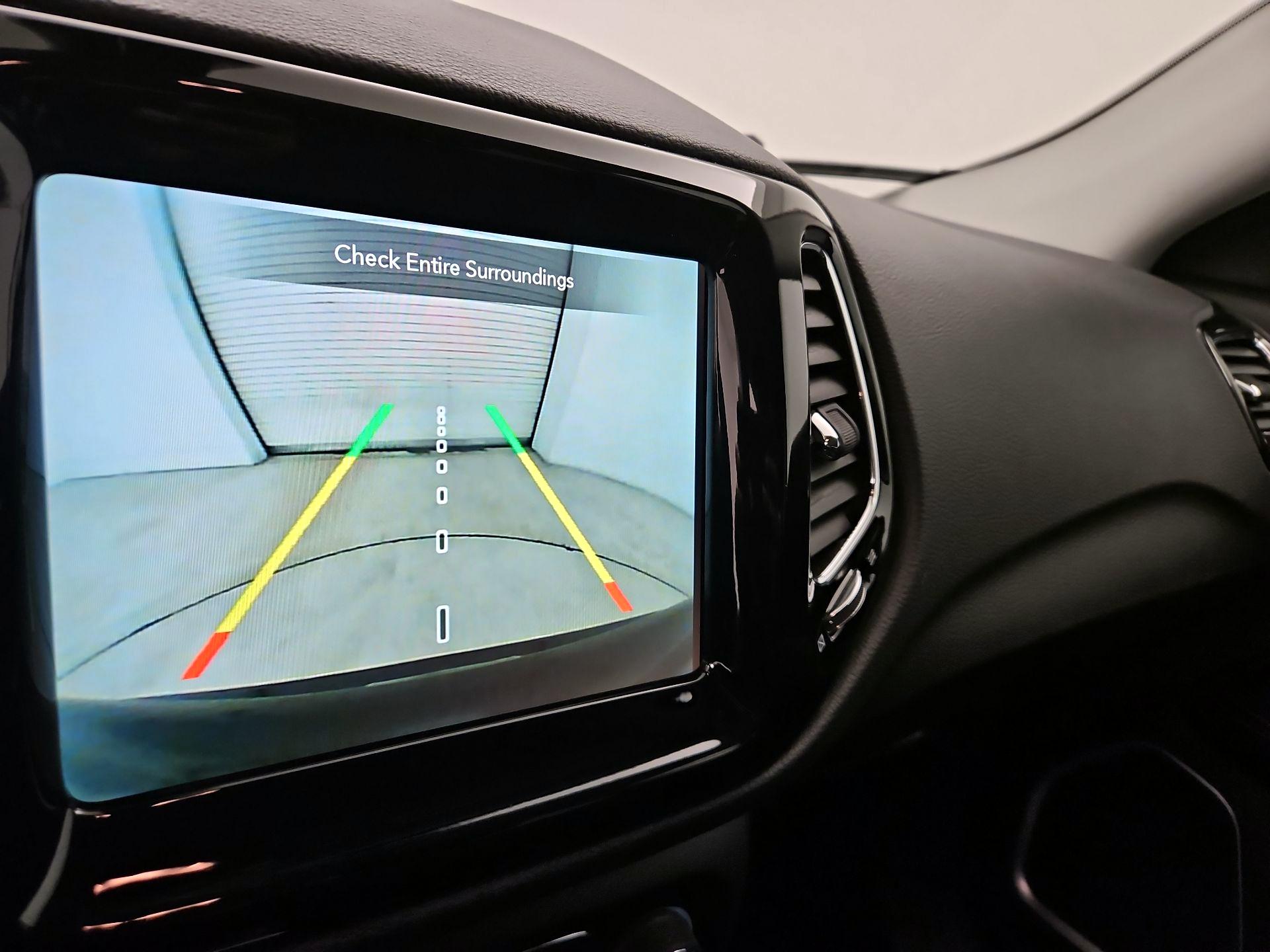 Thumbnail: 2018 Jeep Compass - 14