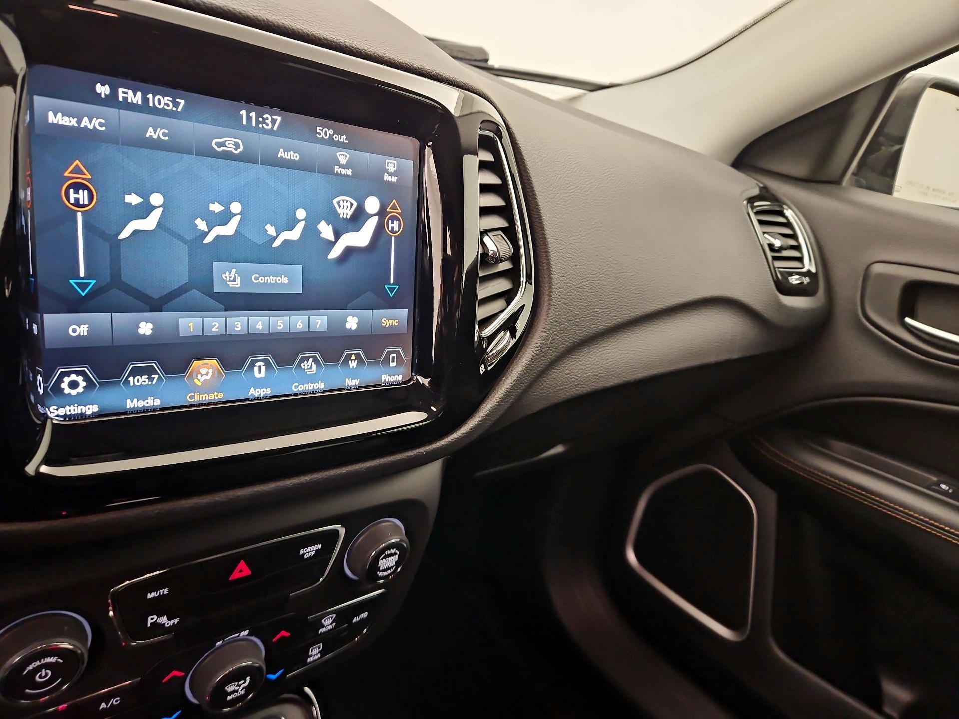 Thumbnail: 2018 Jeep Compass - 15