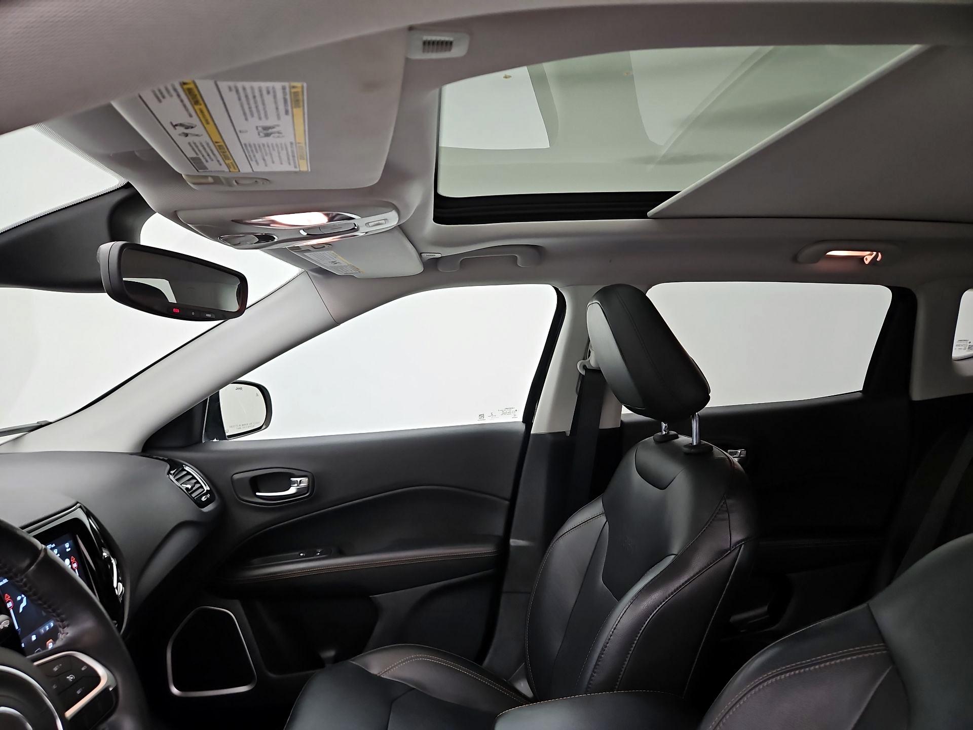 Thumbnail: 2018 Jeep Compass - 19