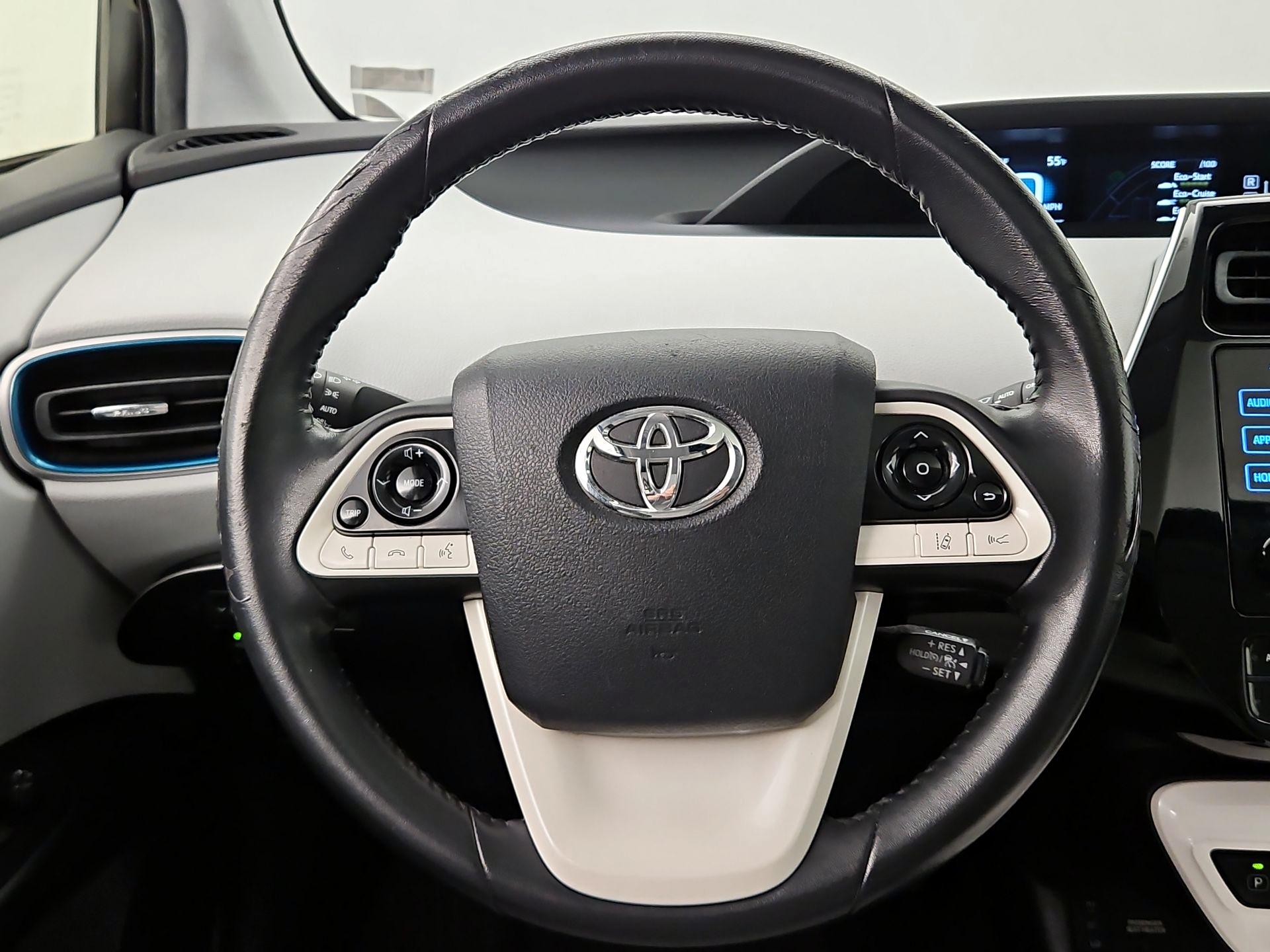 Thumbnail: 2017 Toyota Prius - 10