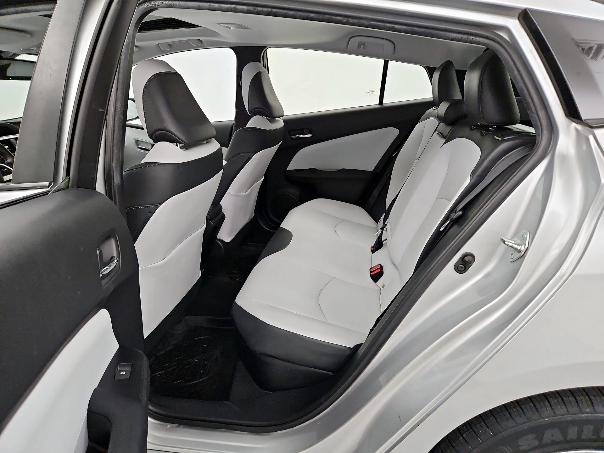 Thumbnail: 2017 Toyota Prius - 20