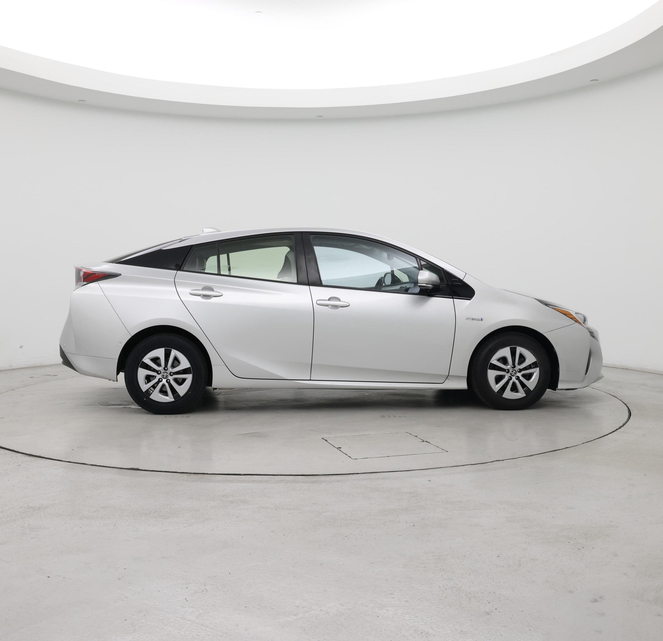 Thumbnail: 2017 Toyota Prius - 7