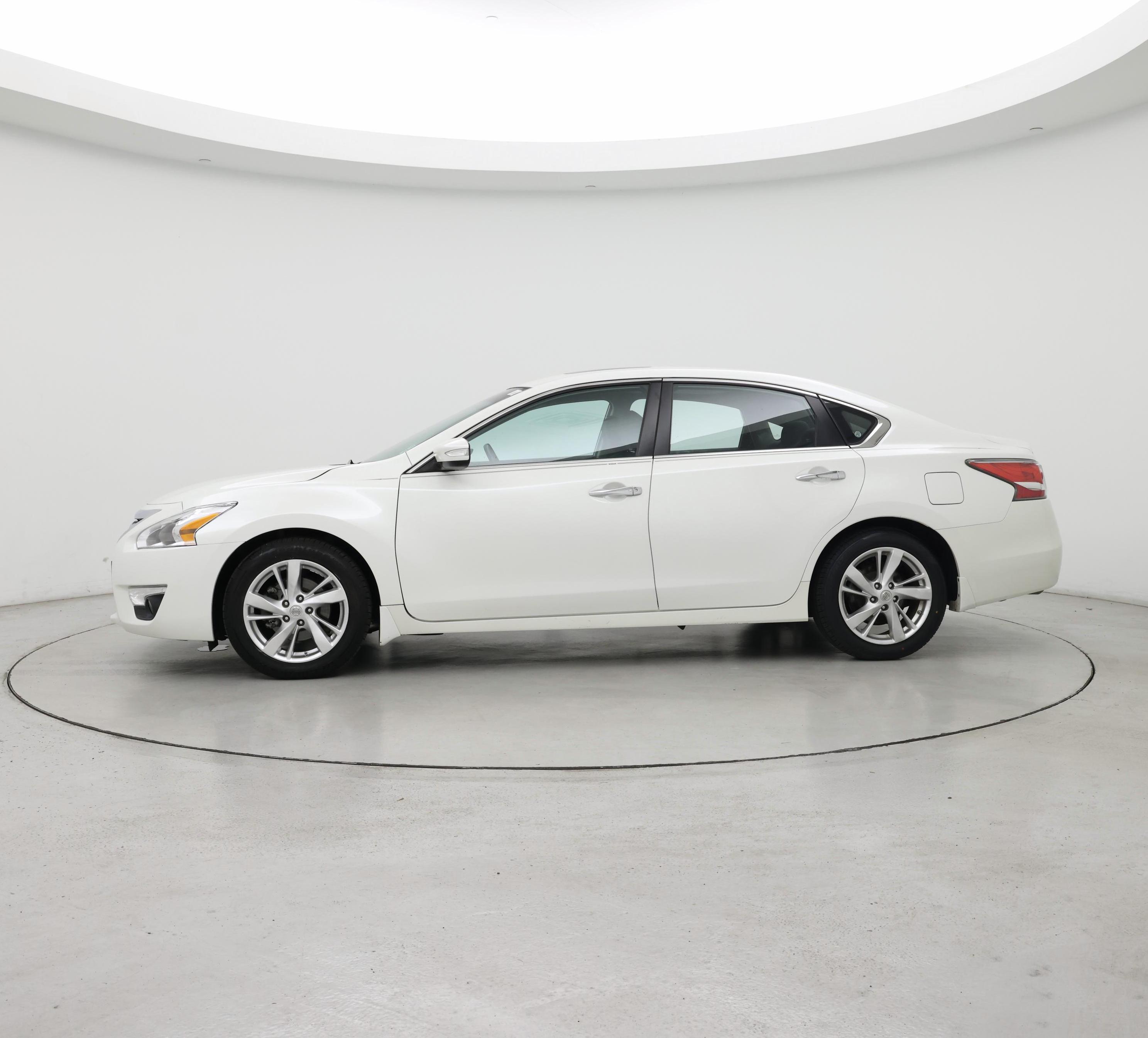 Thumbnail: 2015 Nissan Altima - 3