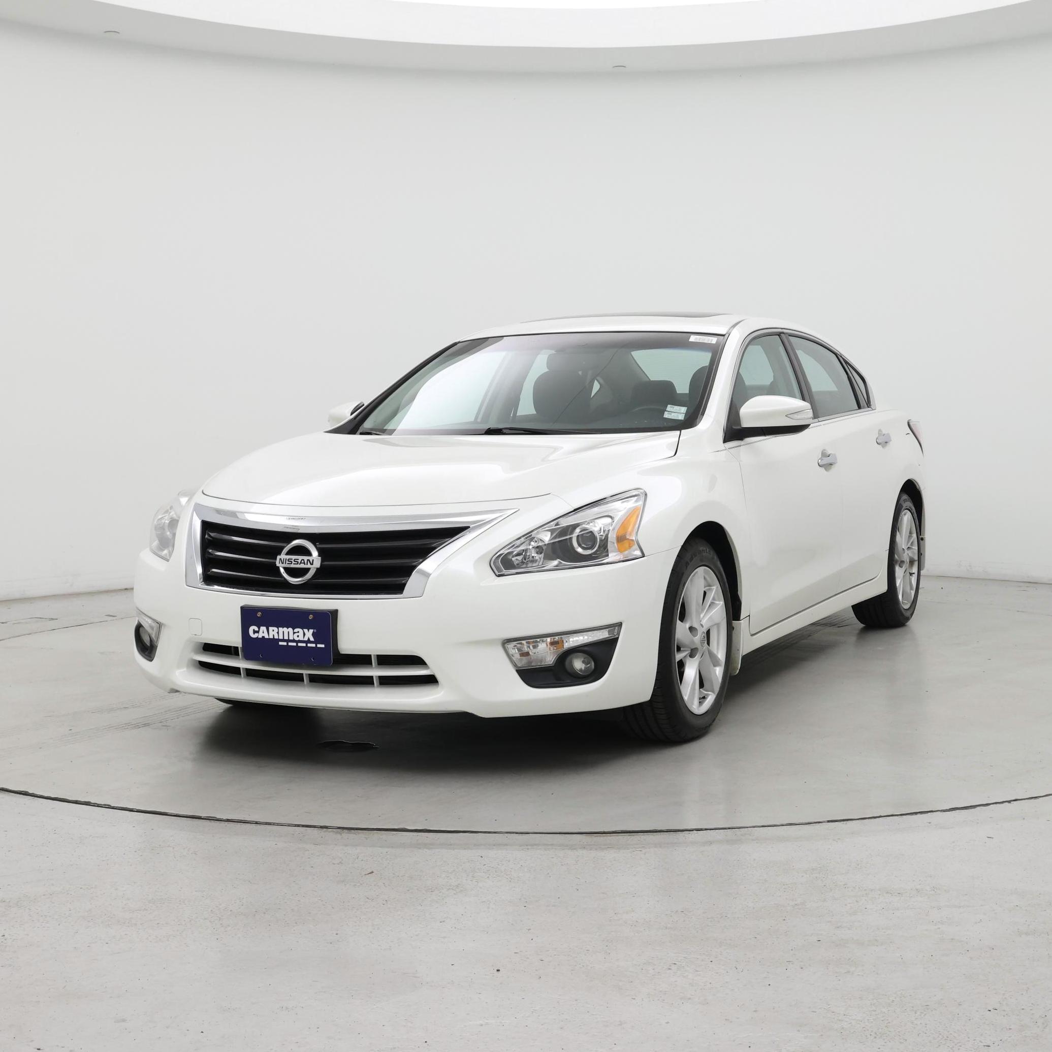 Thumbnail: 2015 Nissan Altima - 4