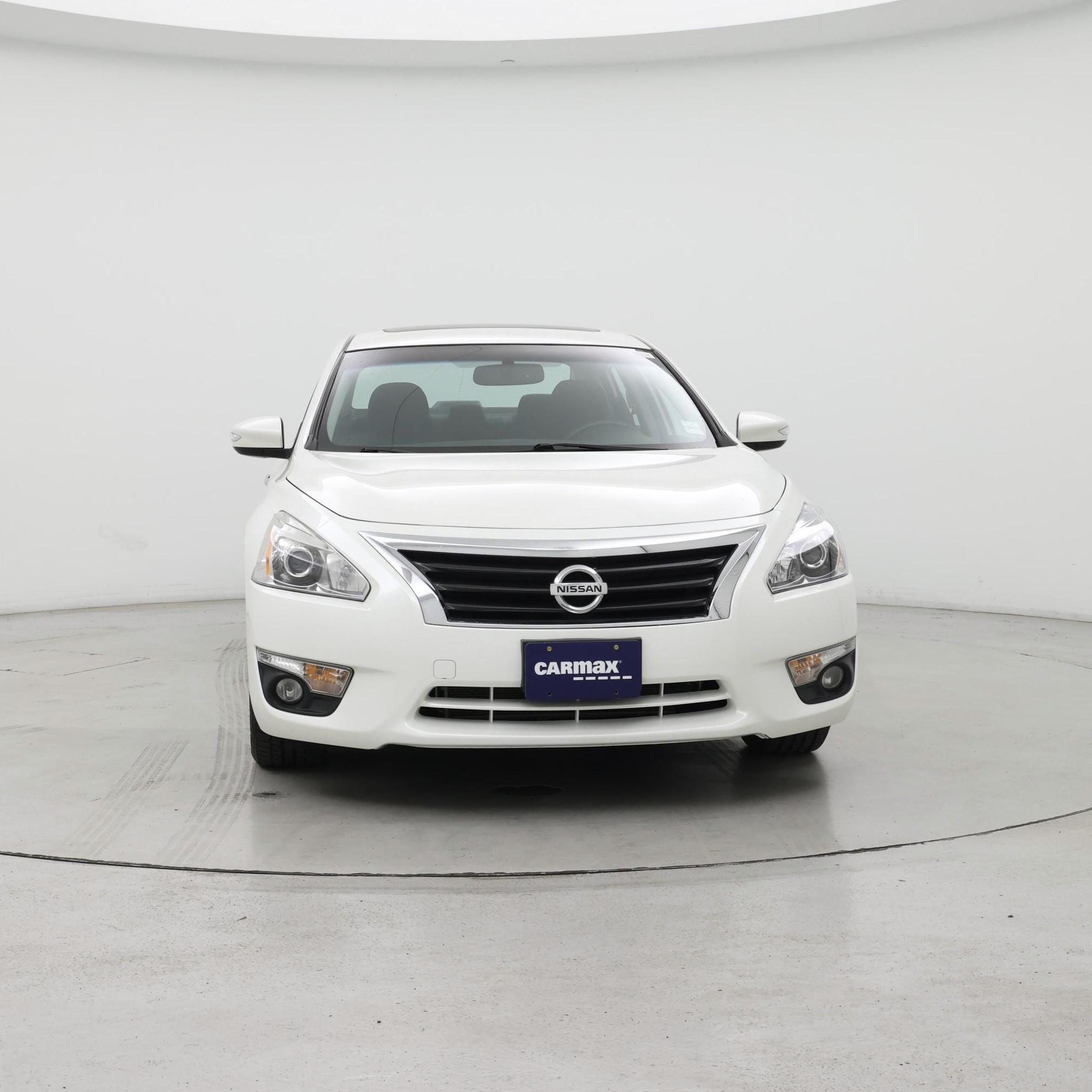 Thumbnail: 2015 Nissan Altima - 5