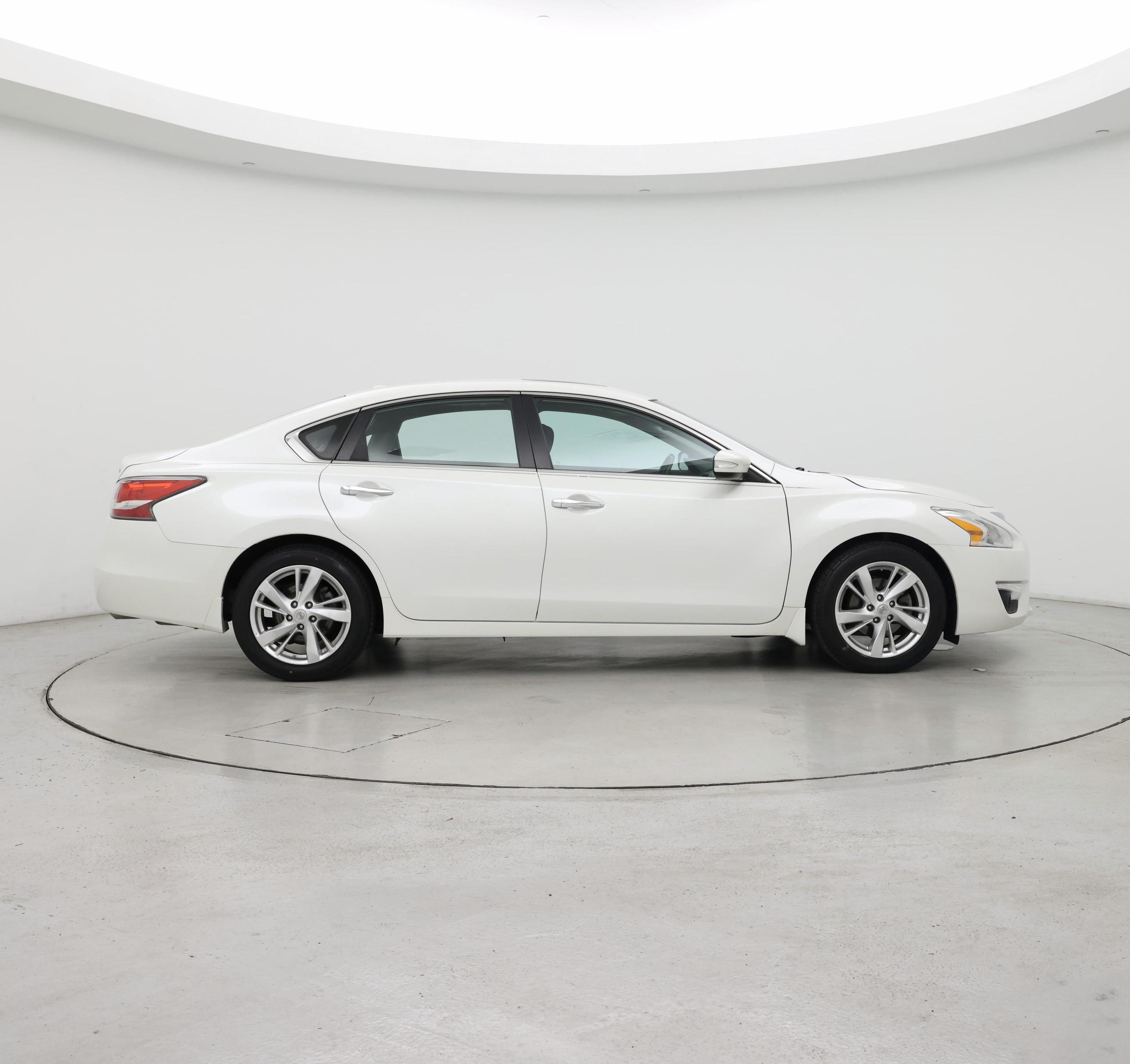 Thumbnail: 2015 Nissan Altima - 7