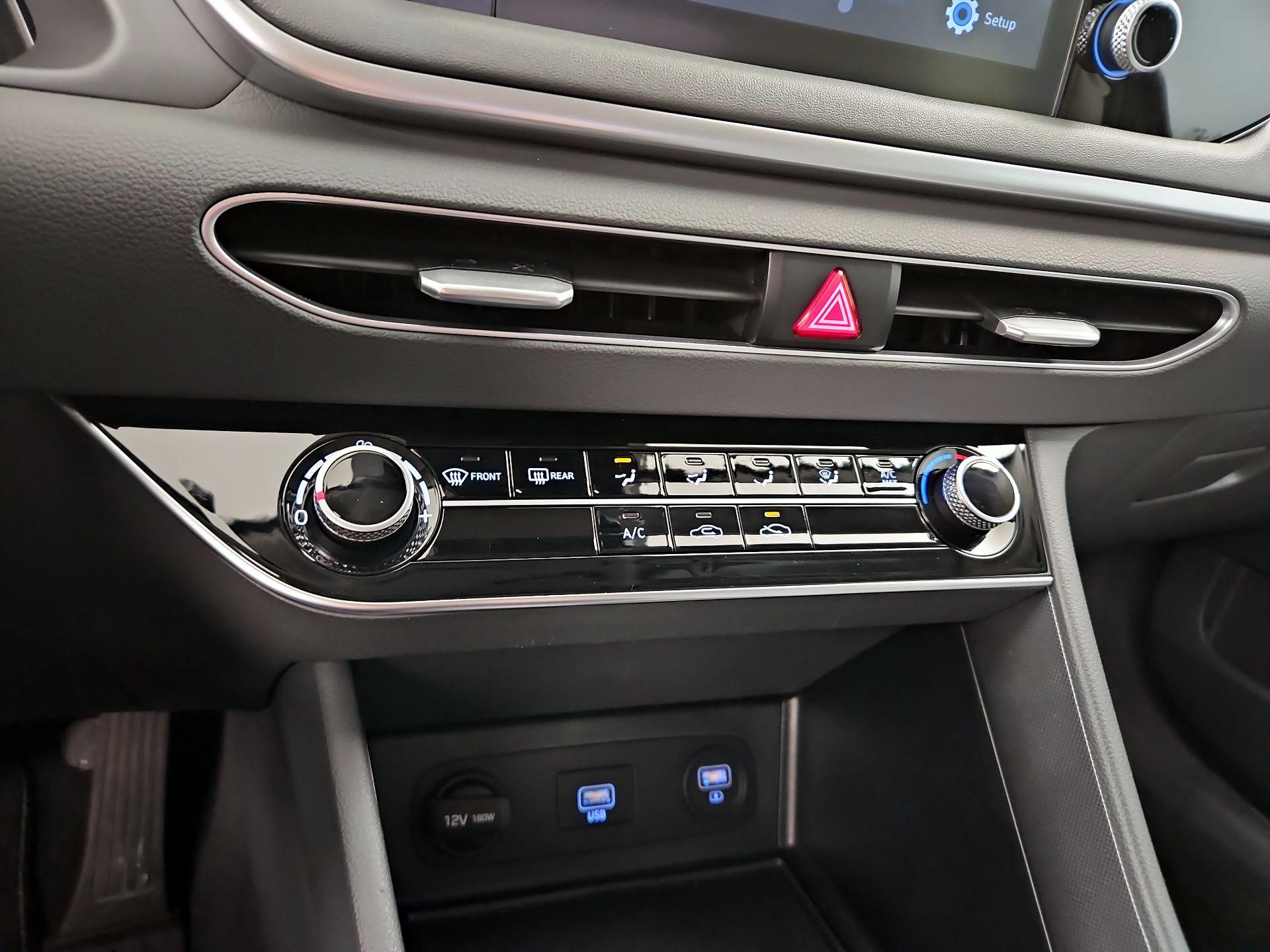 Thumbnail: 2020 Hyundai Sonata - 16