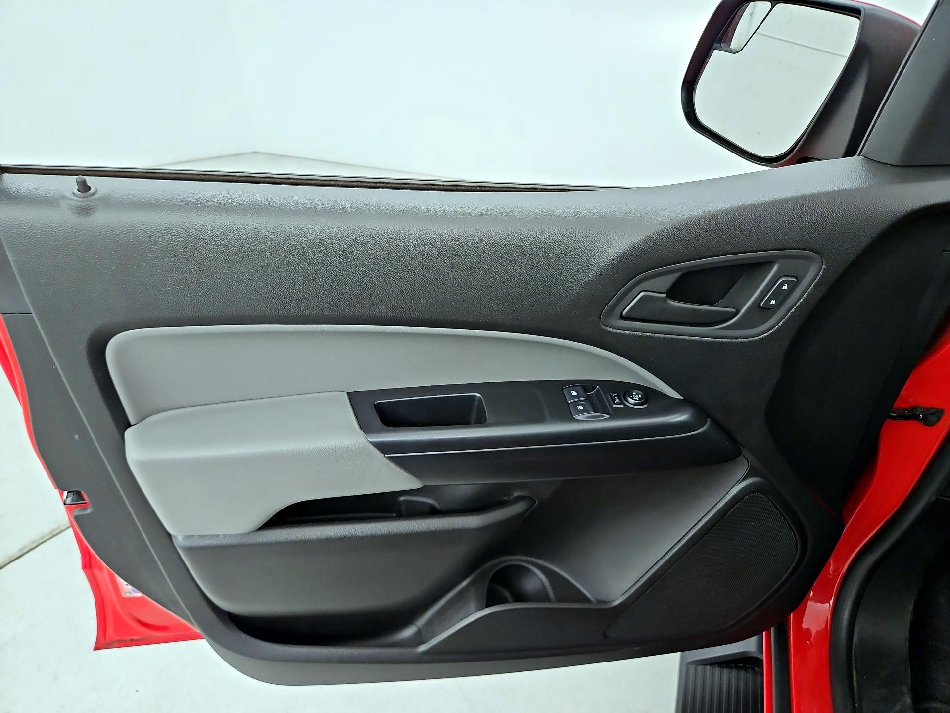 Thumbnail: 2019 Chevrolet Colorado - 12
