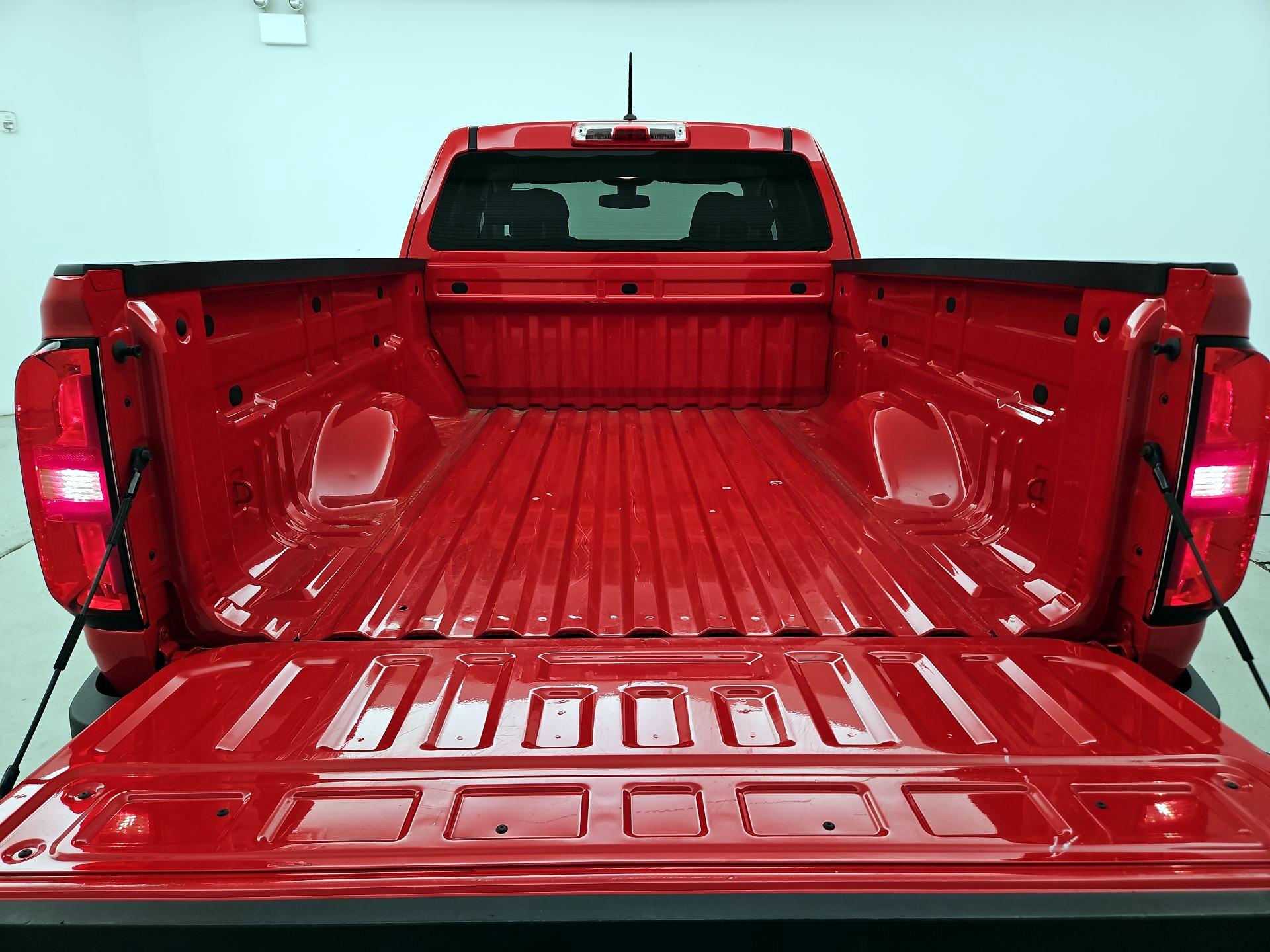 Thumbnail: 2019 Chevrolet Colorado - 20