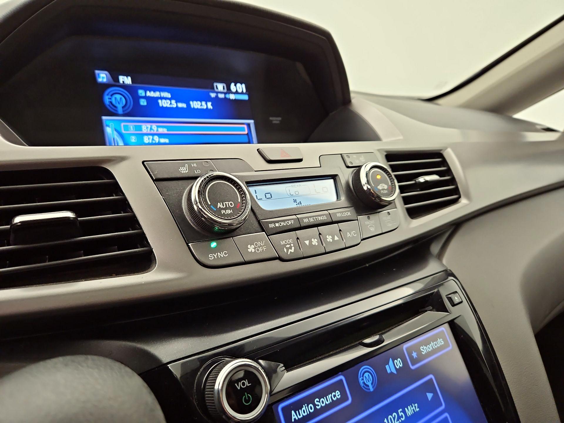 Thumbnail: 2016 Honda Odyssey - 16