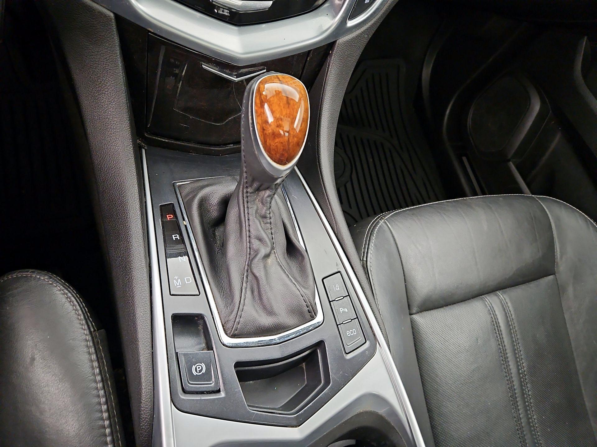 Thumbnail: 2016 Cadillac SRX - 18