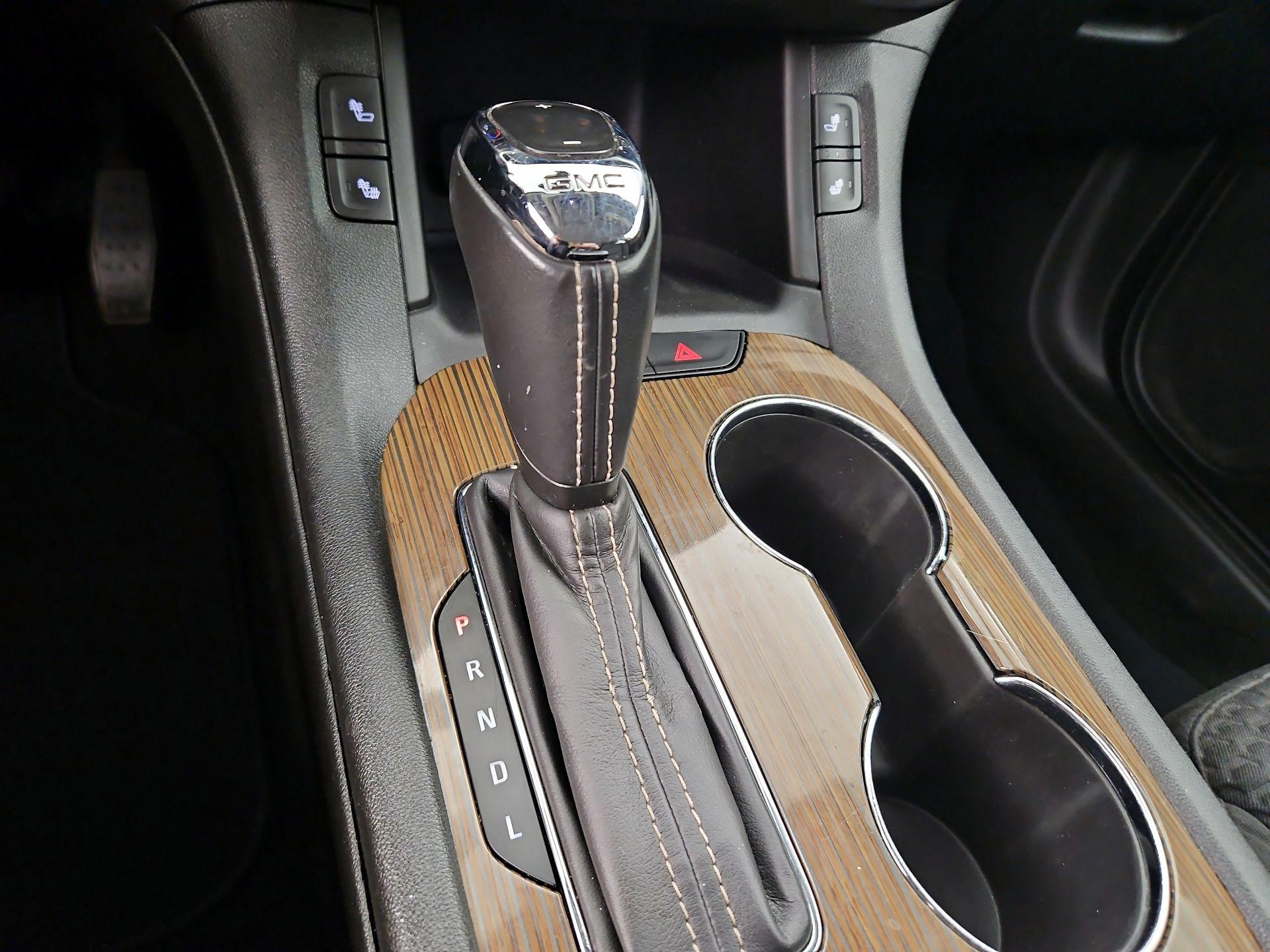 Thumbnail: 2019 GMC Acadia - 17