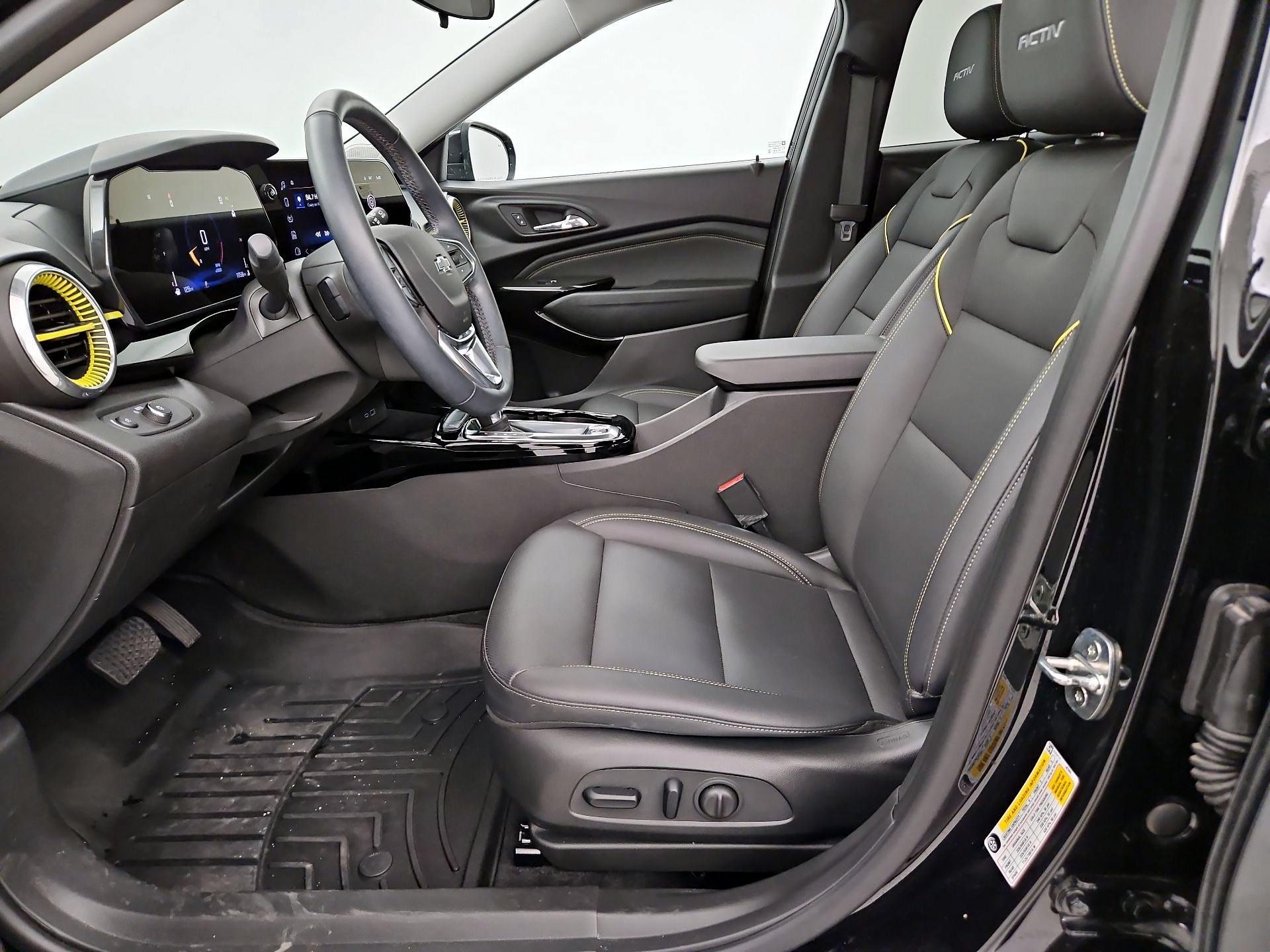 Thumbnail: 2024 Chevrolet Trax - 11