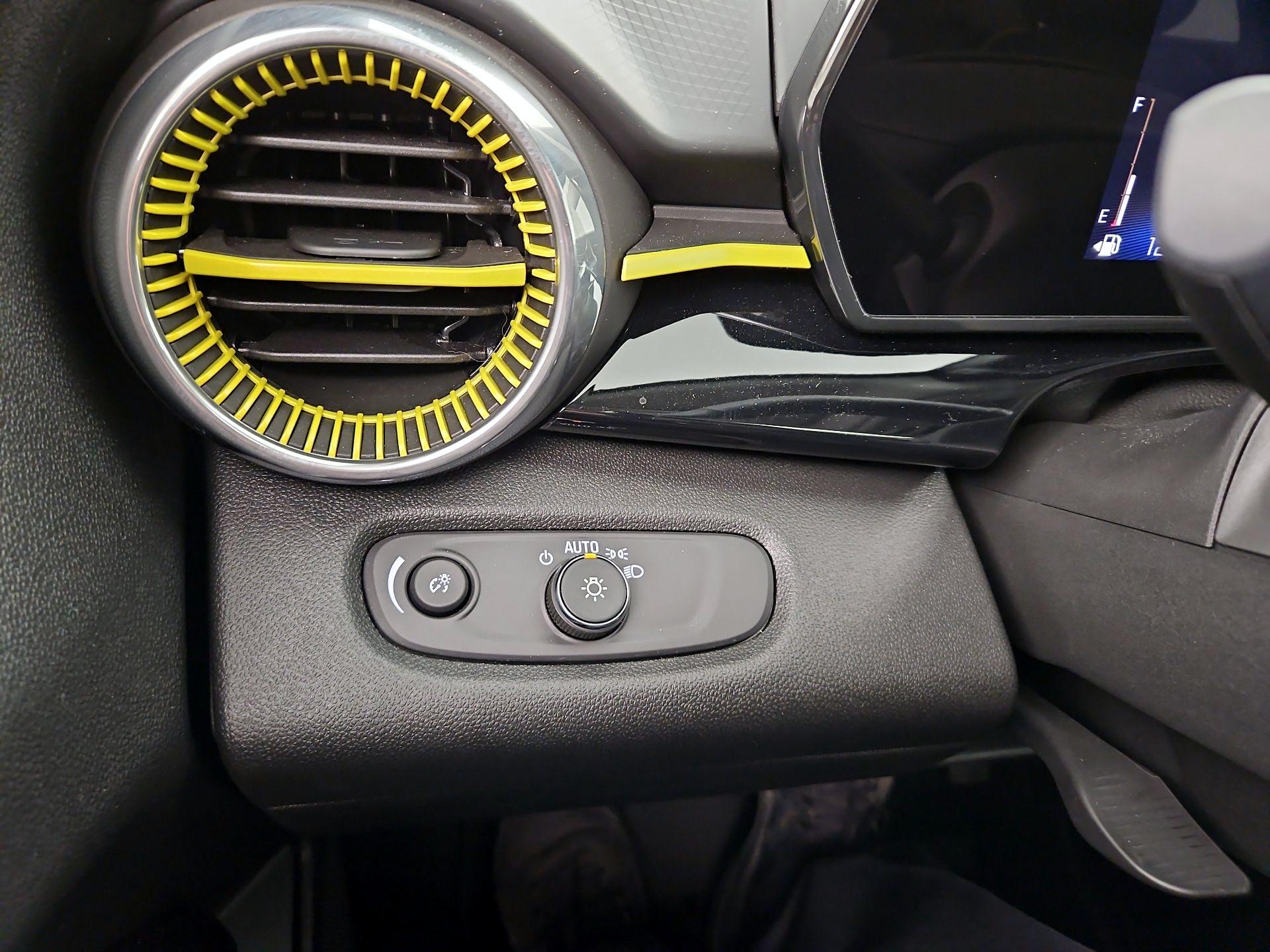 Thumbnail: 2024 Chevrolet Trax - 13