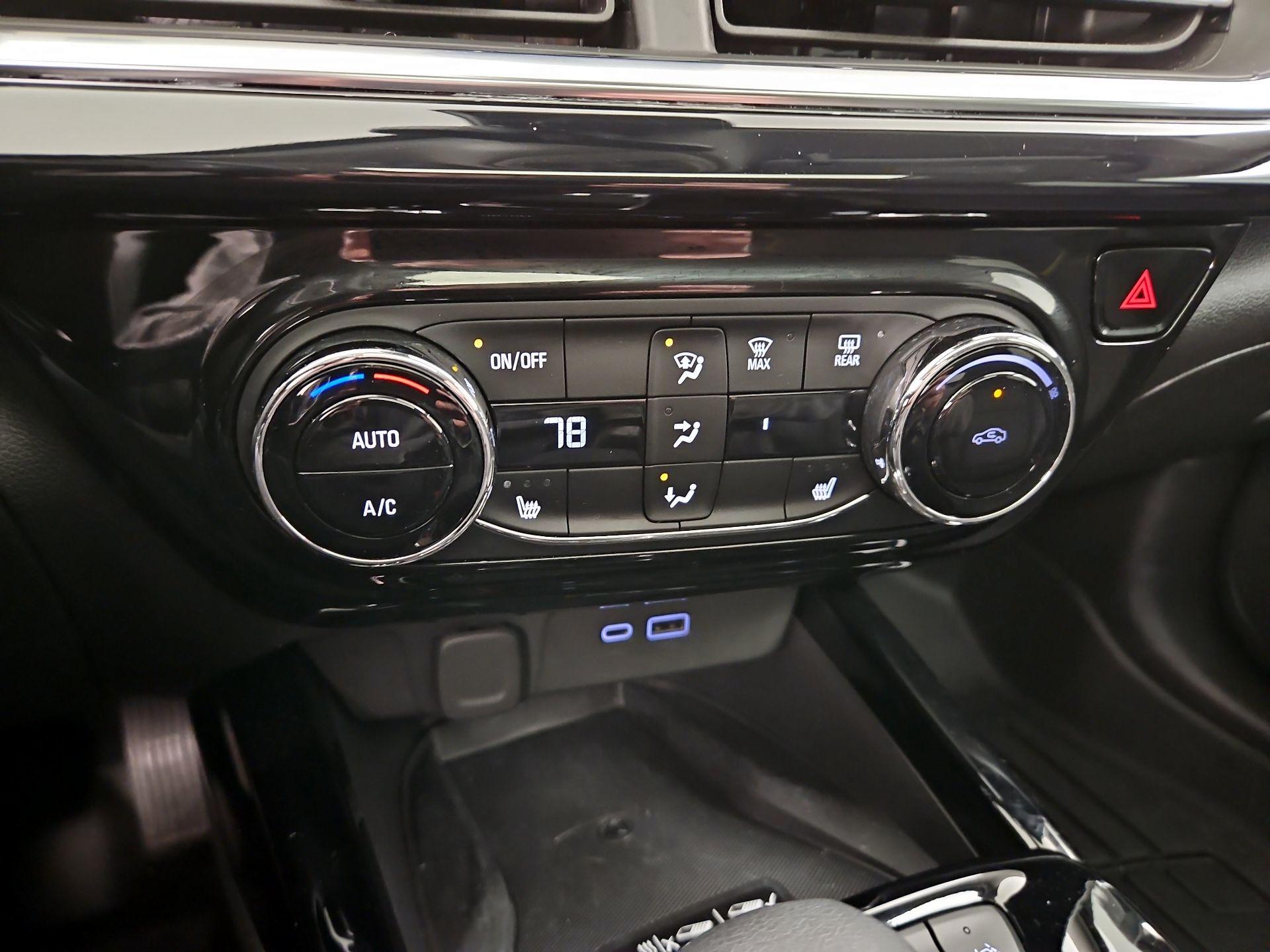 Thumbnail: 2024 Chevrolet Trax - 16