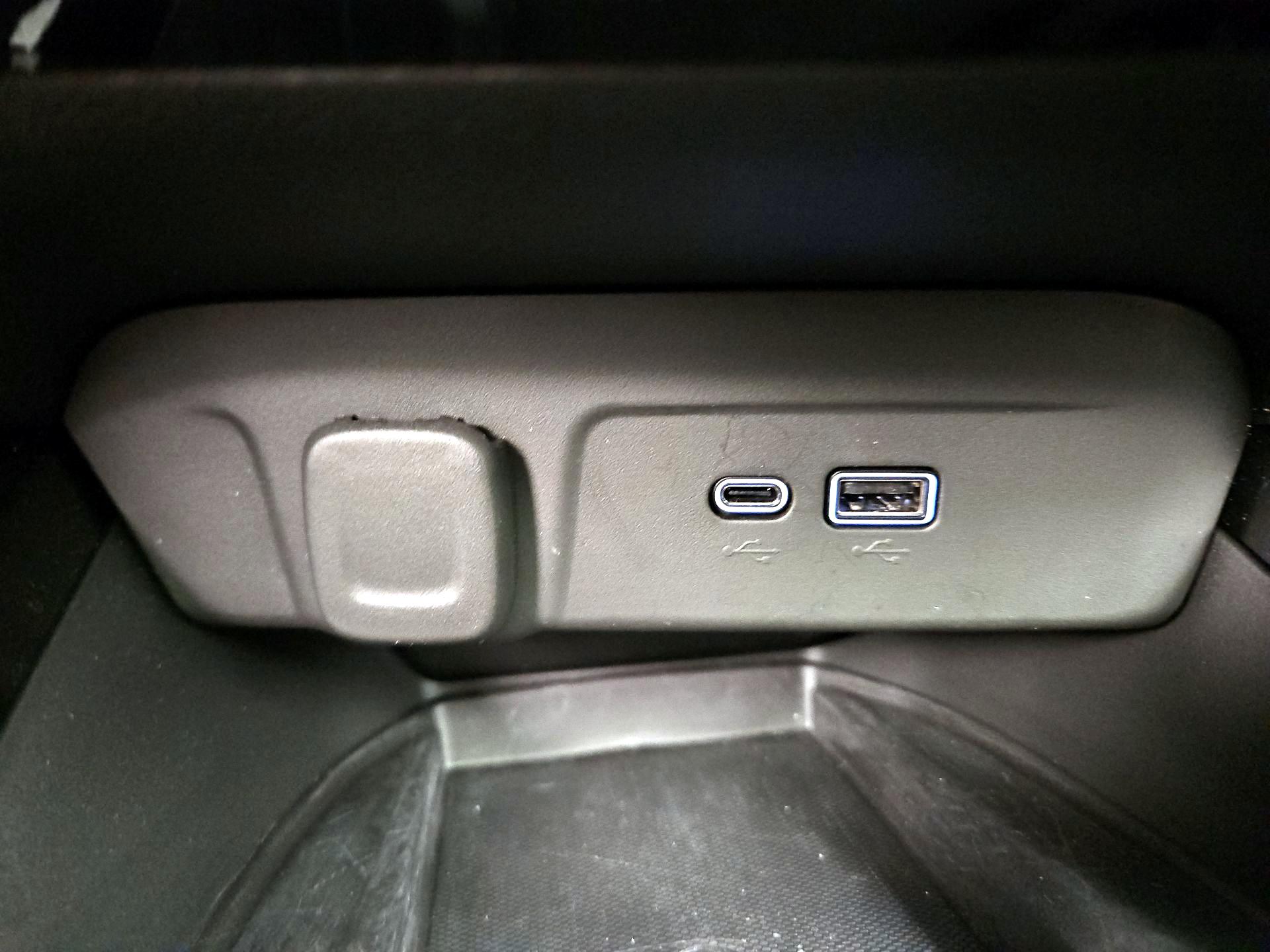 Thumbnail: 2024 Chevrolet Trax - 18