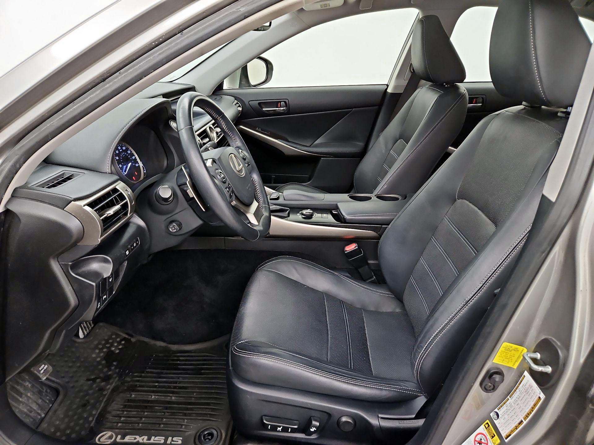 Thumbnail: 2014 Lexus IS - 11