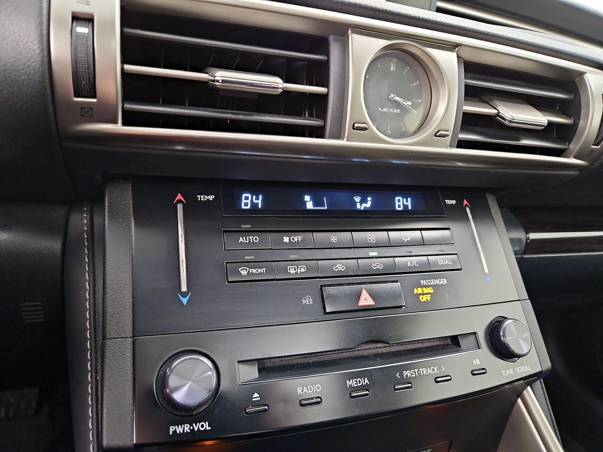 Thumbnail: 2014 Lexus IS - 17