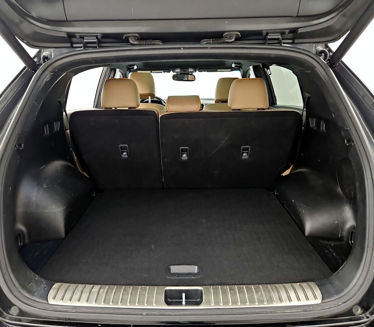 Trunk/Cargo (Seats Up)